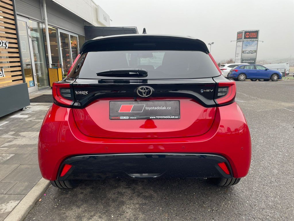 Toyota Yaris, 1.5 HEV 130k Executive - fotka 6