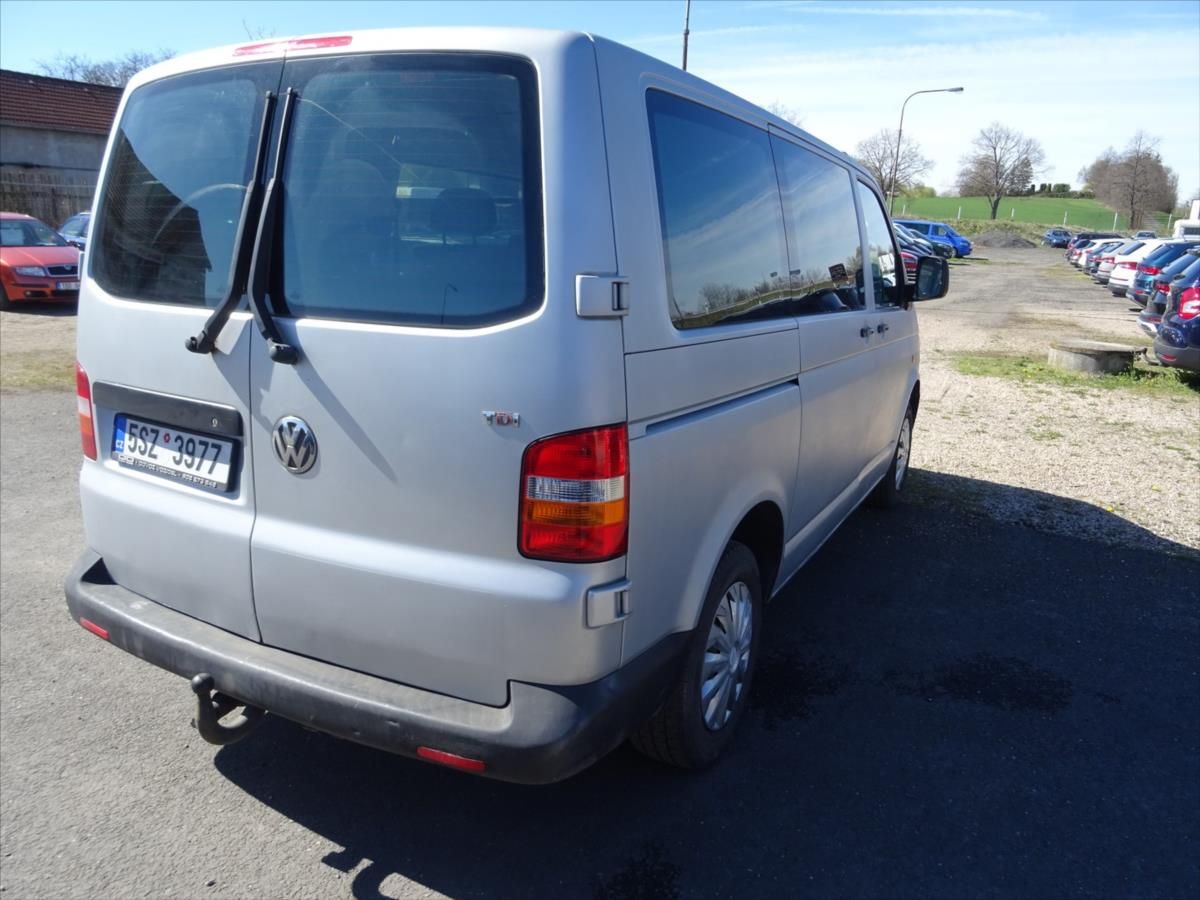 Volkswagen Caravelle, 2,5 TDi 96 Kw 9 Míst - fotka 4