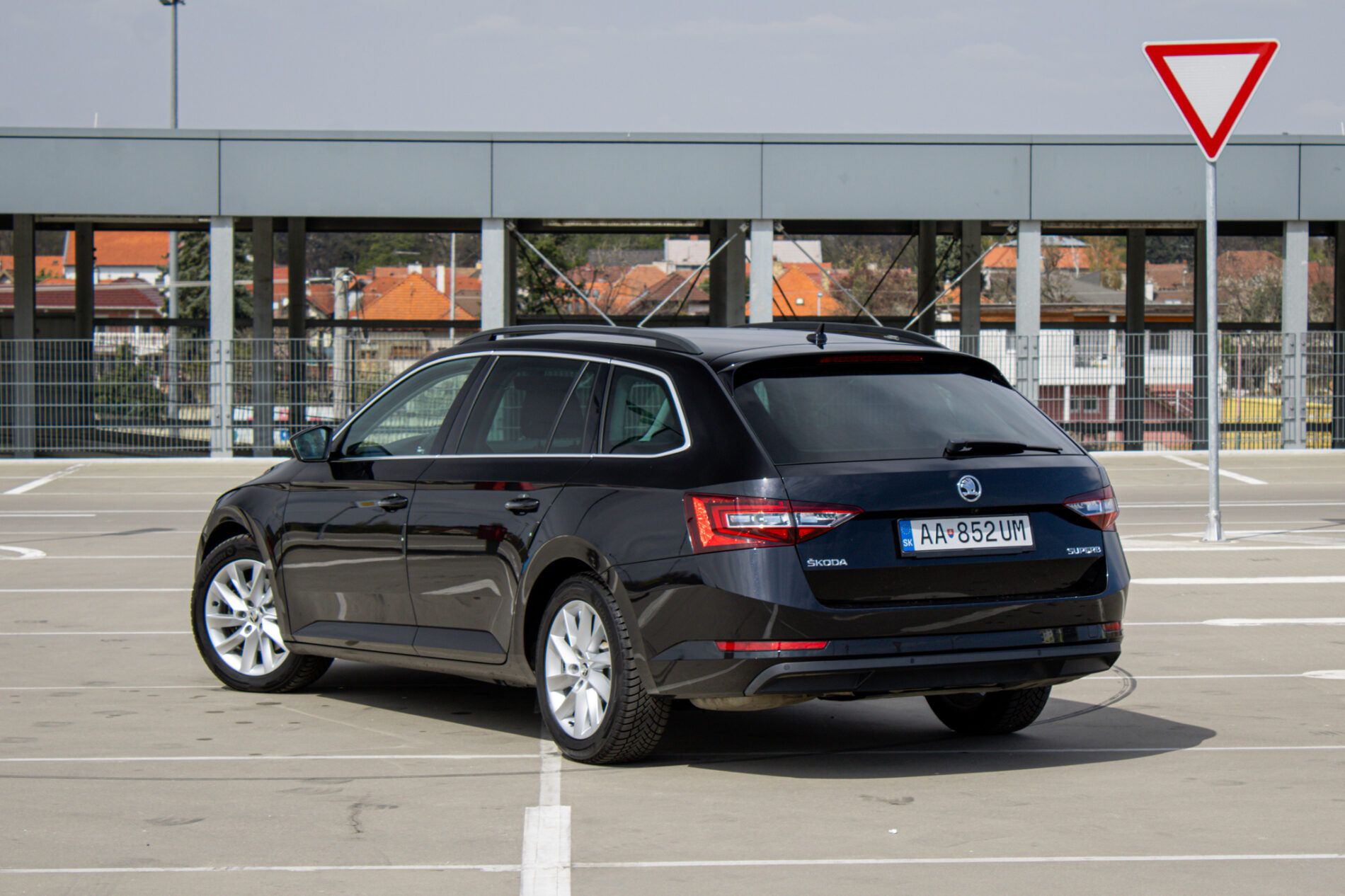 Škoda Superb - fotka 6