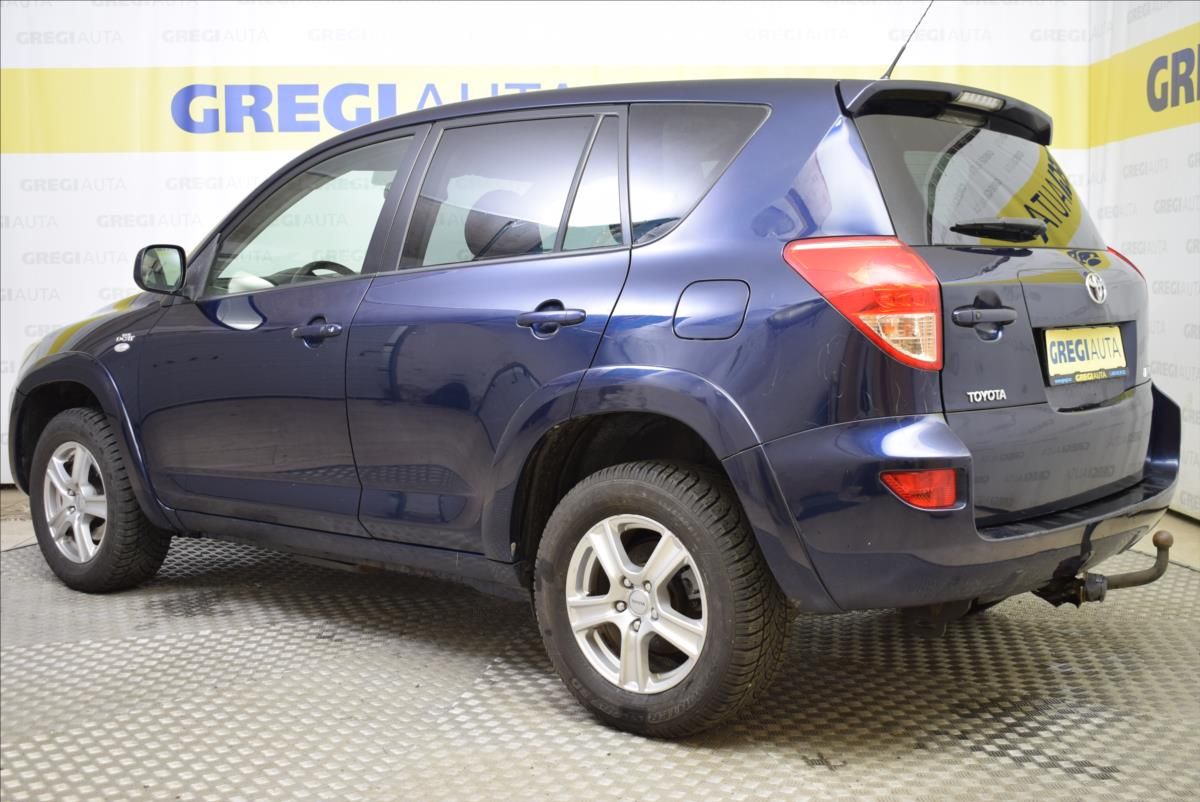 Toyota Rav4, 2,2 D-CAT 4x4 SOL - fotka 6