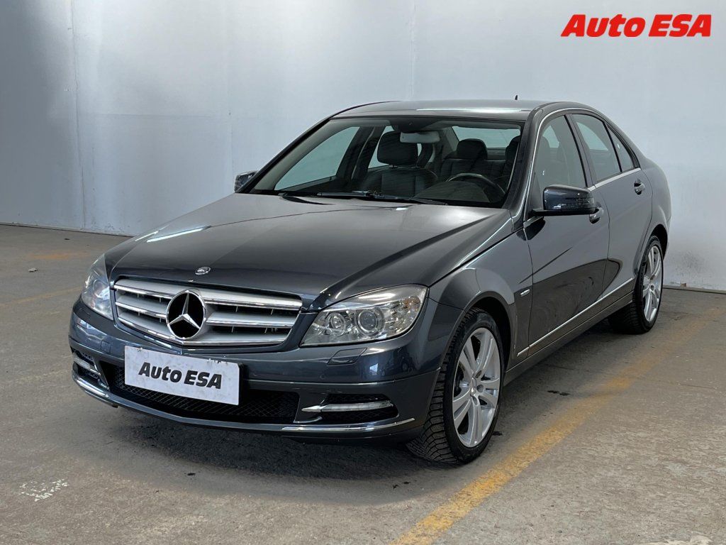 Mercedes-Benz Třídy C, 3.0 CDi C350,AT,TZ - fotka 3