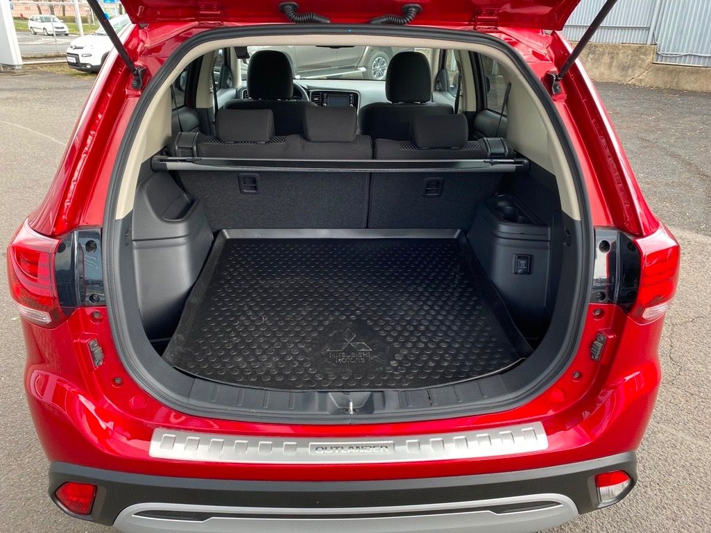 Mitsubishi Outlander, 2.0 AUT,1majitel koupeno V ČR - fotka 3