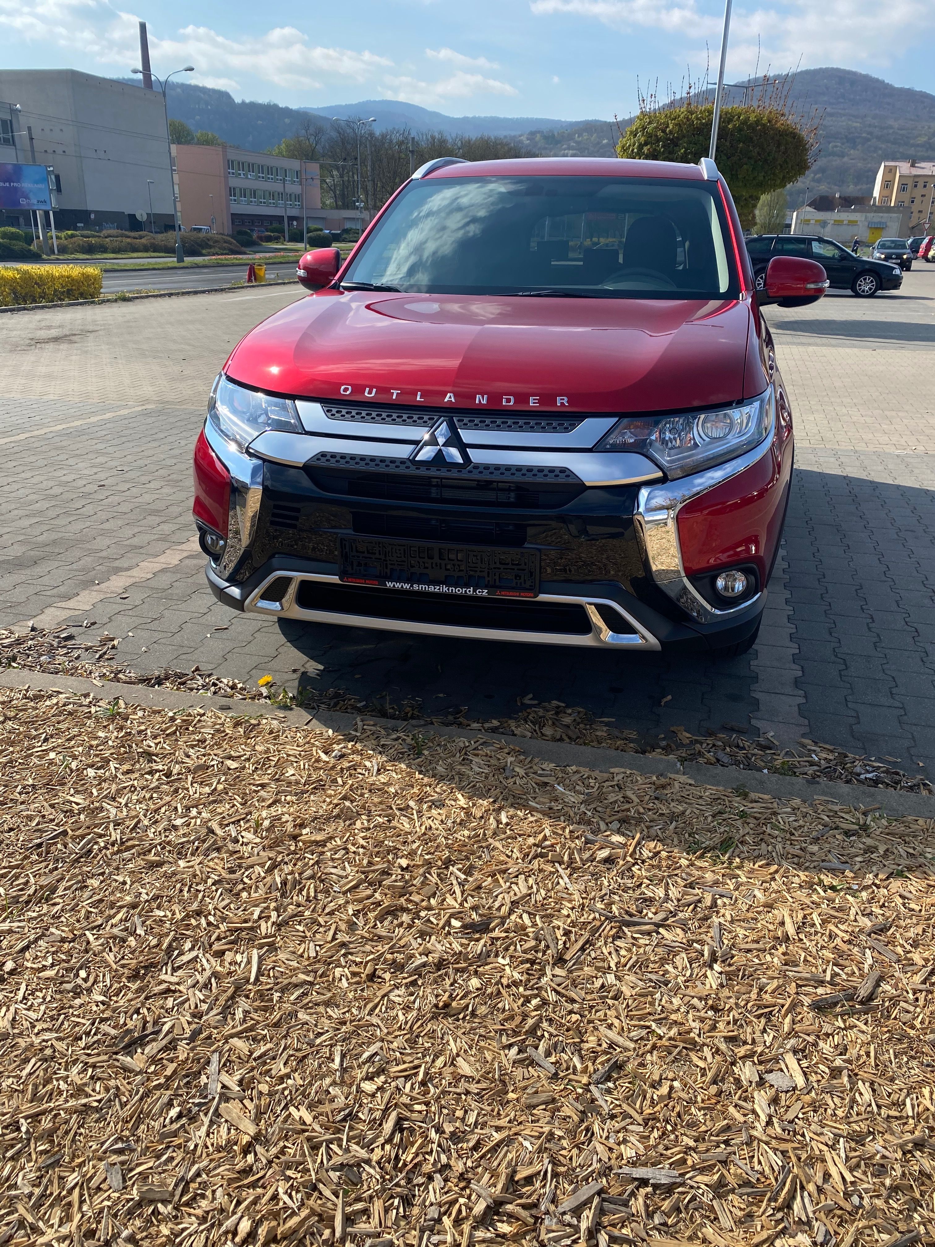 Mitsubishi Outlander, 2.0 AUT,1majitel koupeno V ČR - fotka 4