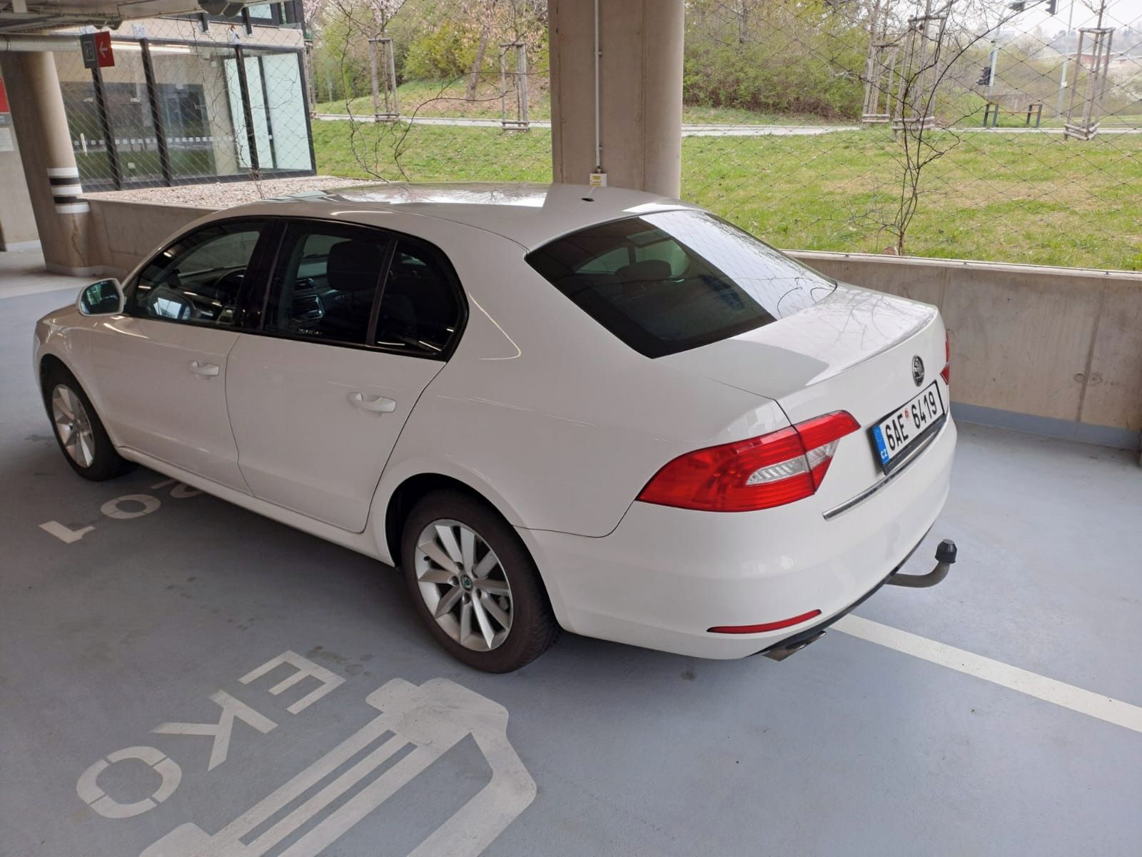 Škoda Superb, 2.OTDi 103kw/140k-Facelift - fotka 6
