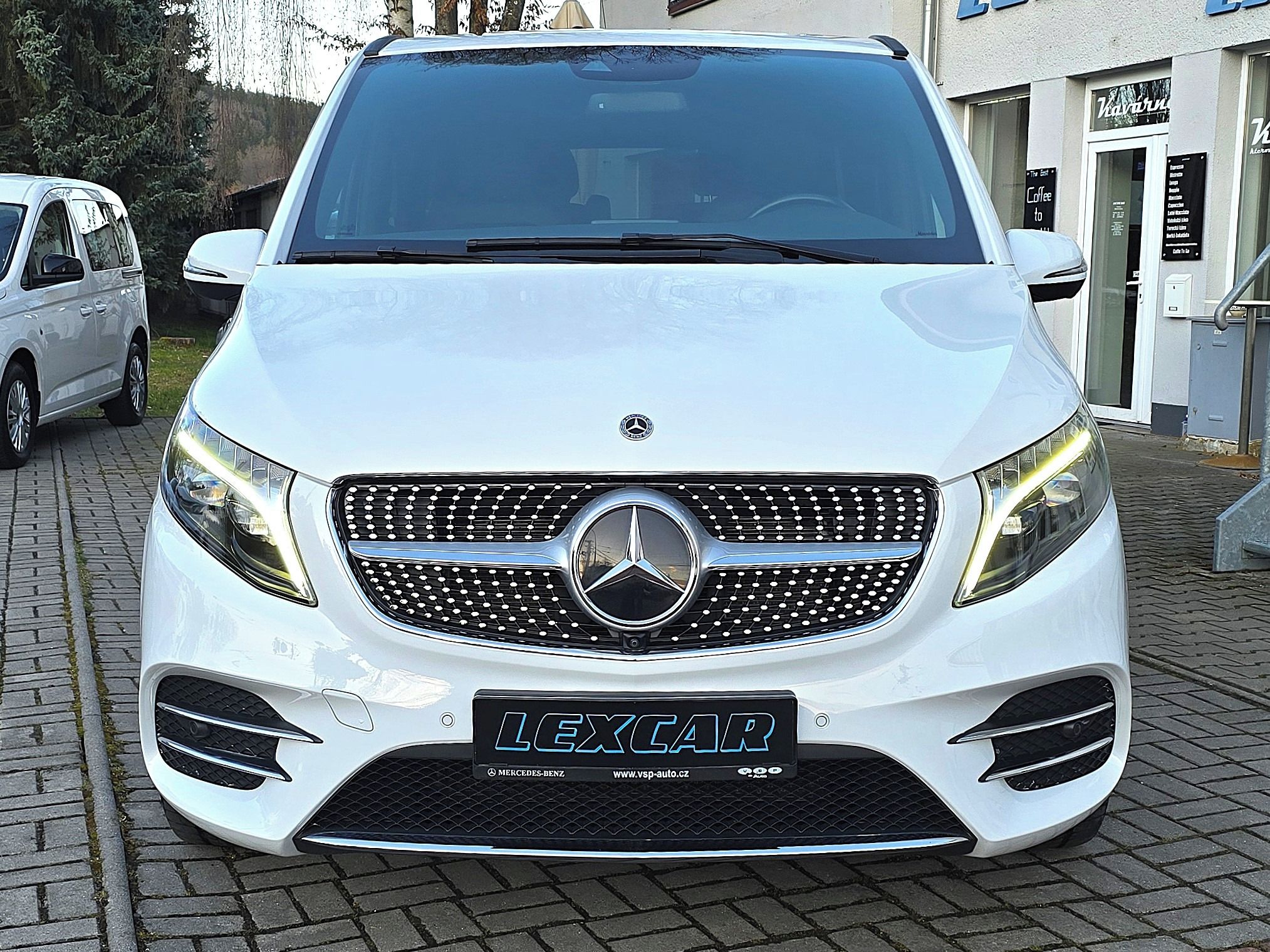 Mercedes-Benz Třídy V, 300 CDI 4Matic Avantgarde AMG - fotka 2