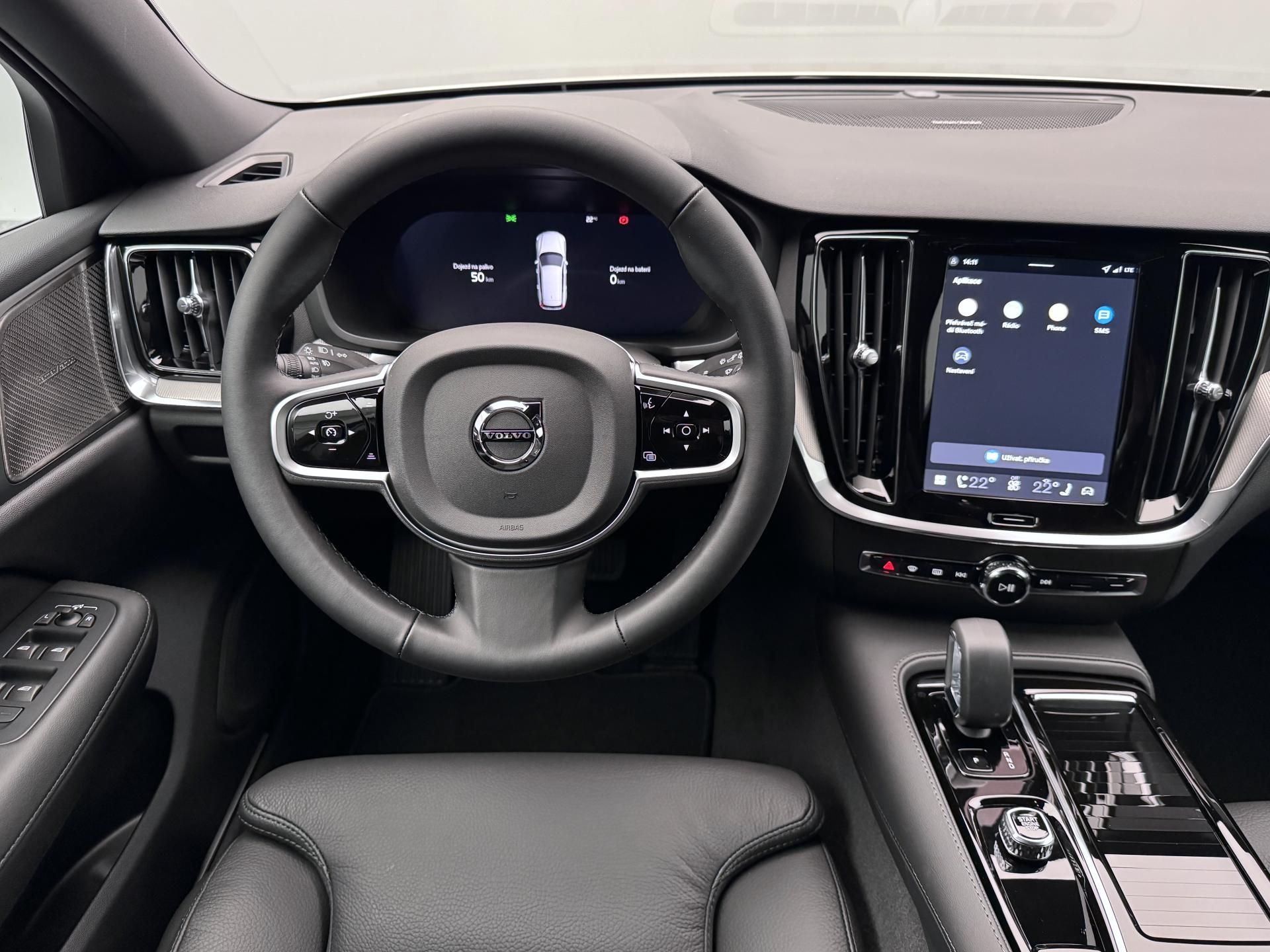 Volvo V60, T6 AWD Plug-in DARK PLUS - fotka 4