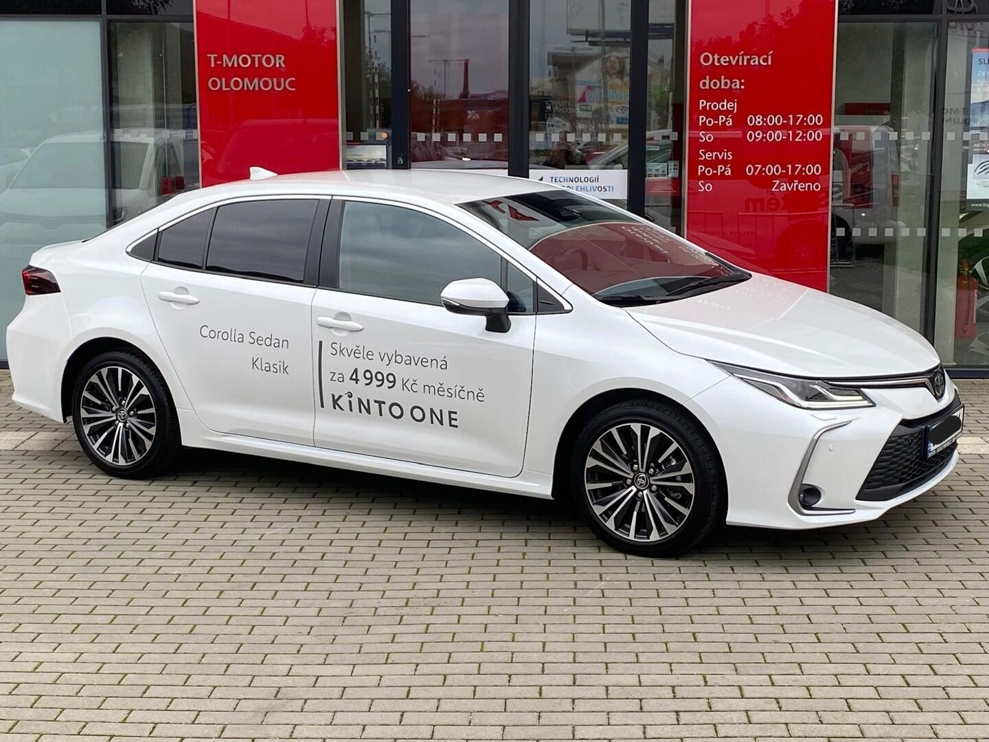 Toyota Corolla, 1.5 Style - fotka 4
