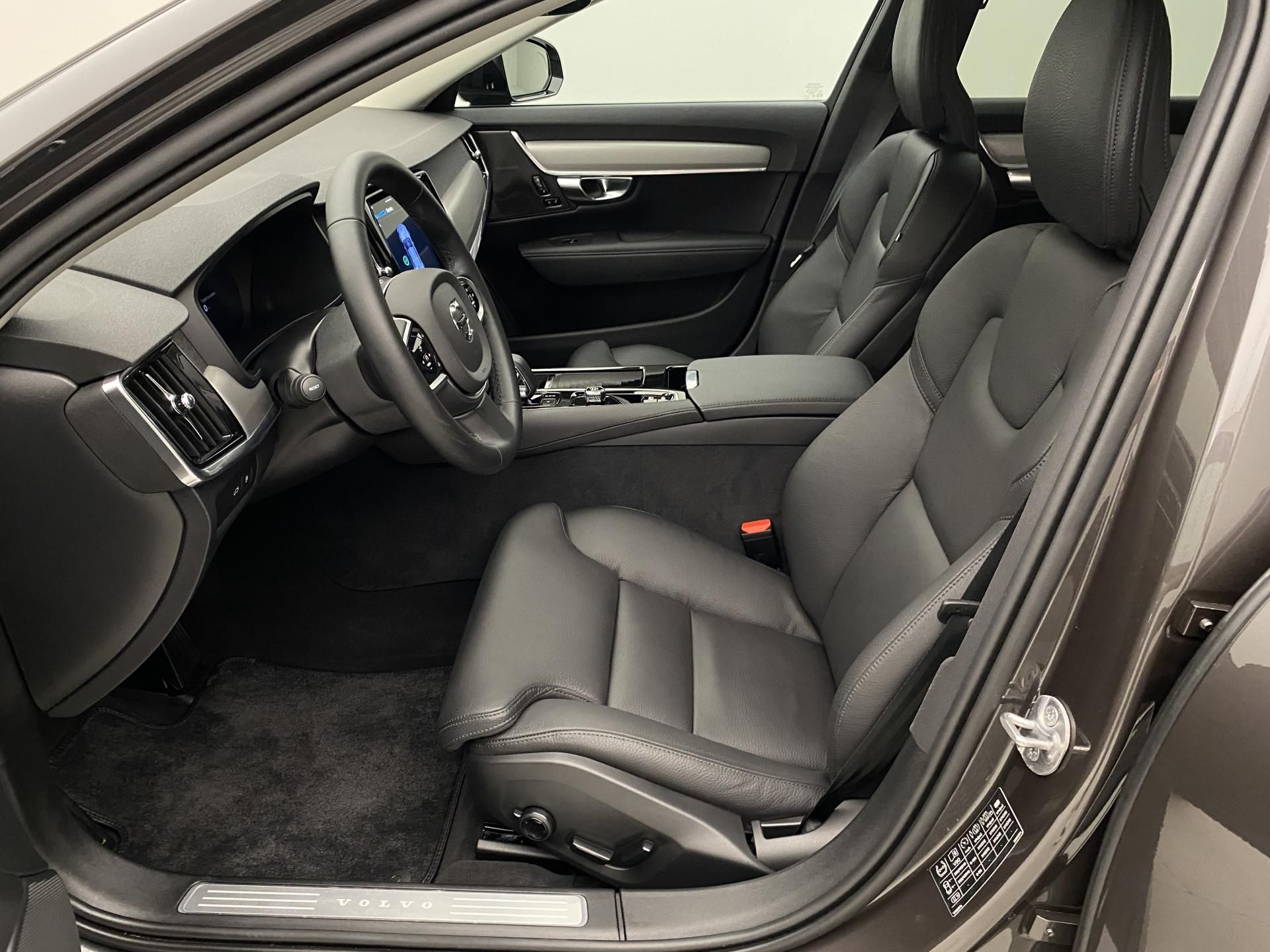 Volvo V90, T6 AWD PLUG-IN DARK PLUS AUT - fotka 3