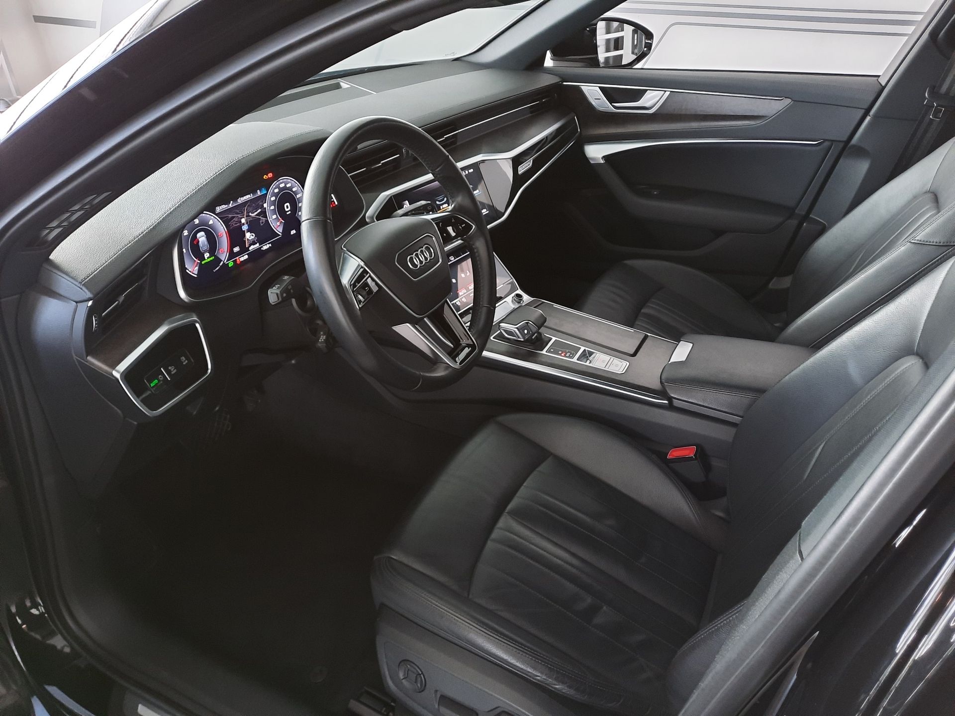 Audi A6 Avant, 45 TDI quattro (170kW/231k) Ti - fotka 6