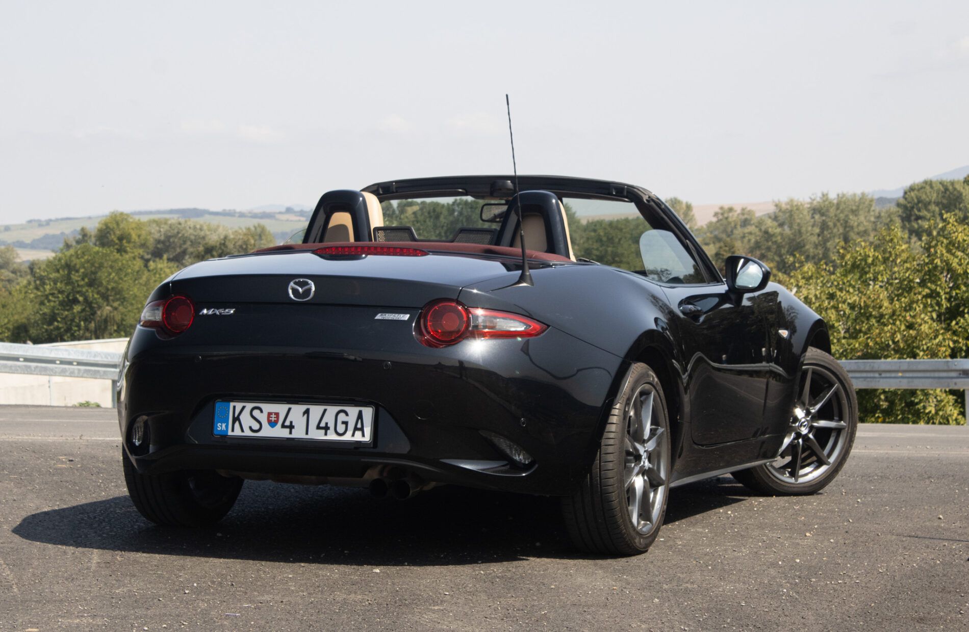 Mazda MX-5 - fotka 5