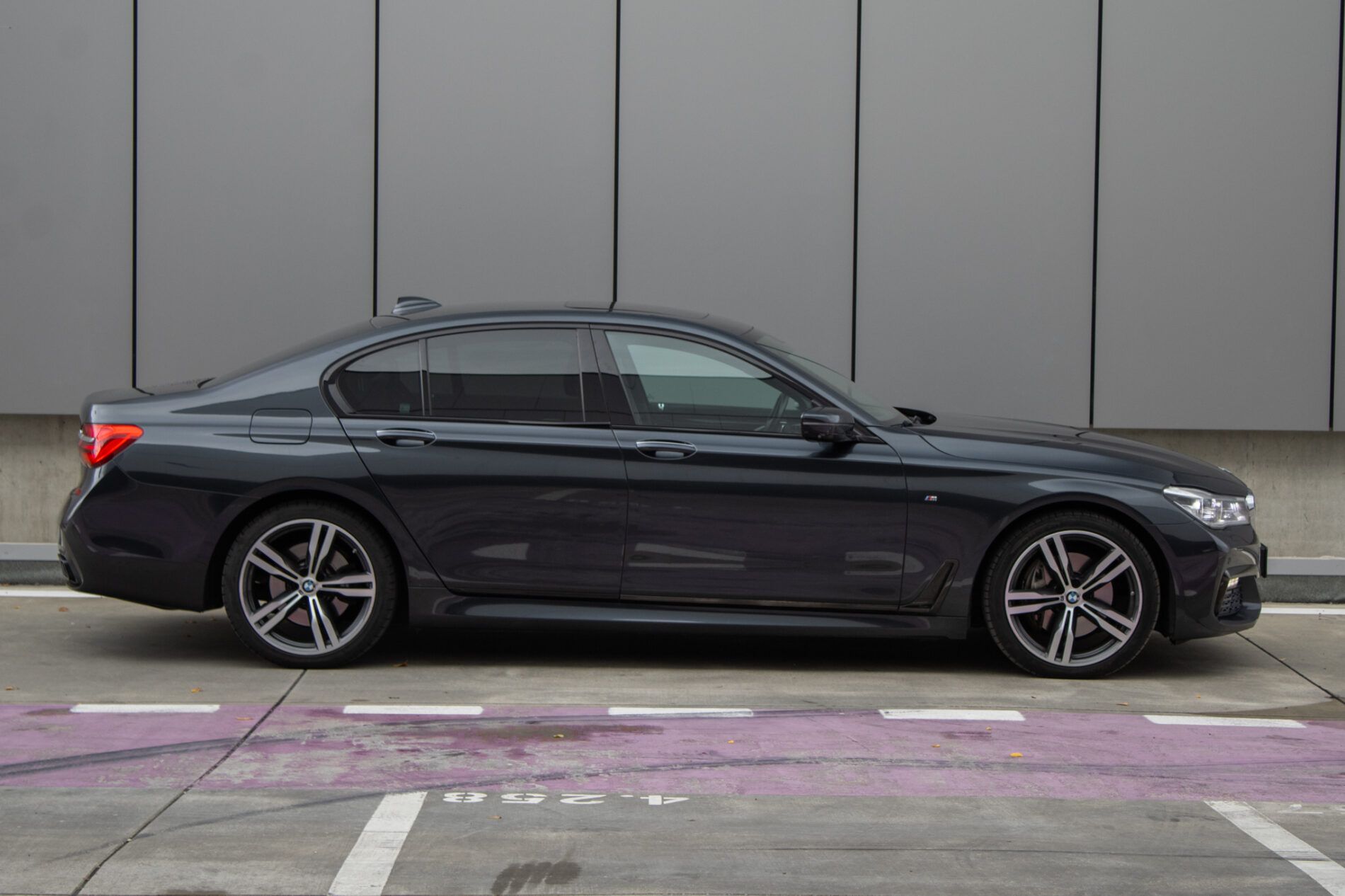BMW, rad 7 - fotka 5