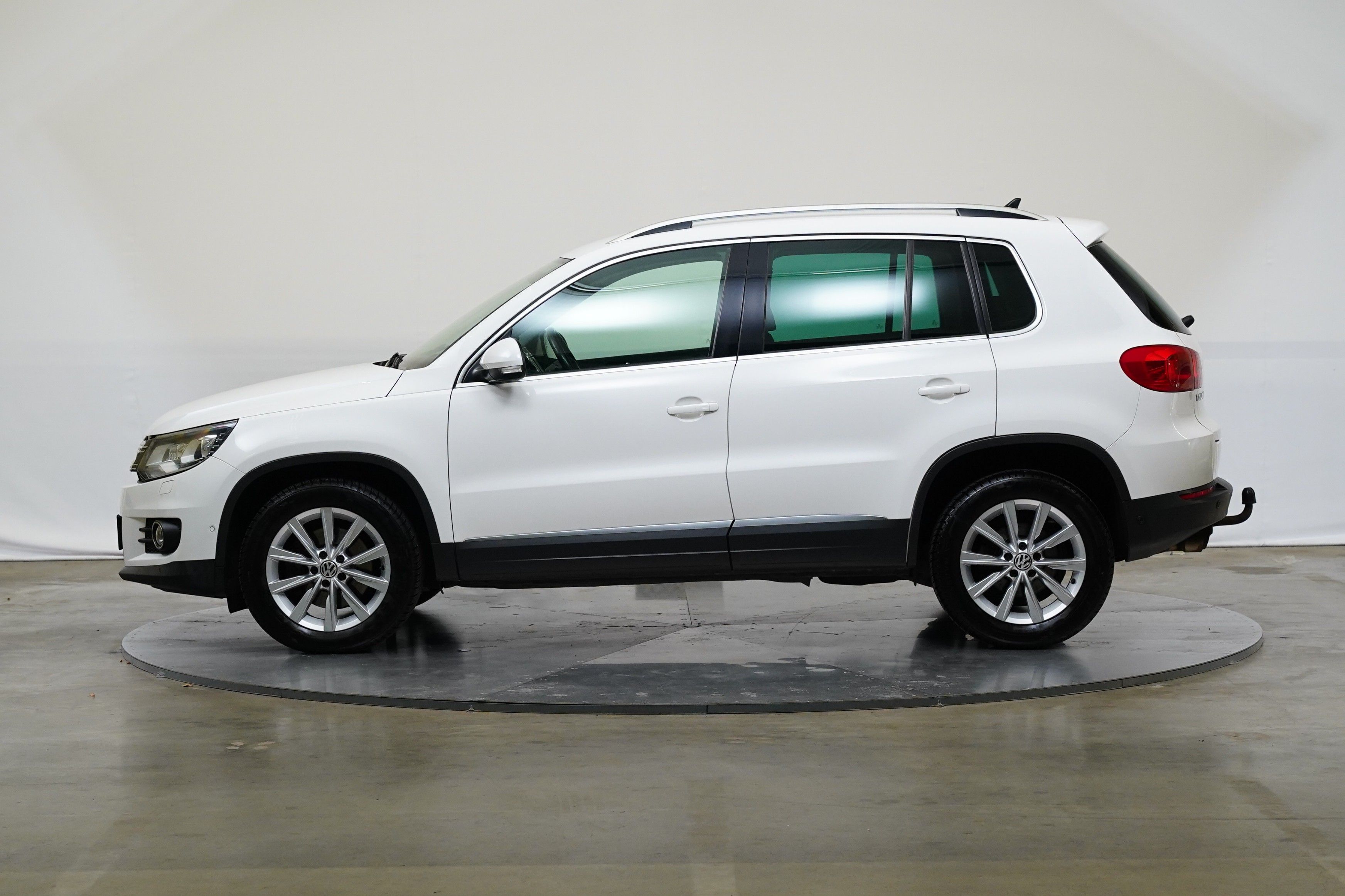 Volkswagen Tiguan, 2.0 TDI 103 kW Sport - fotka 3