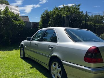 Mercedes-Benz C 240 w202