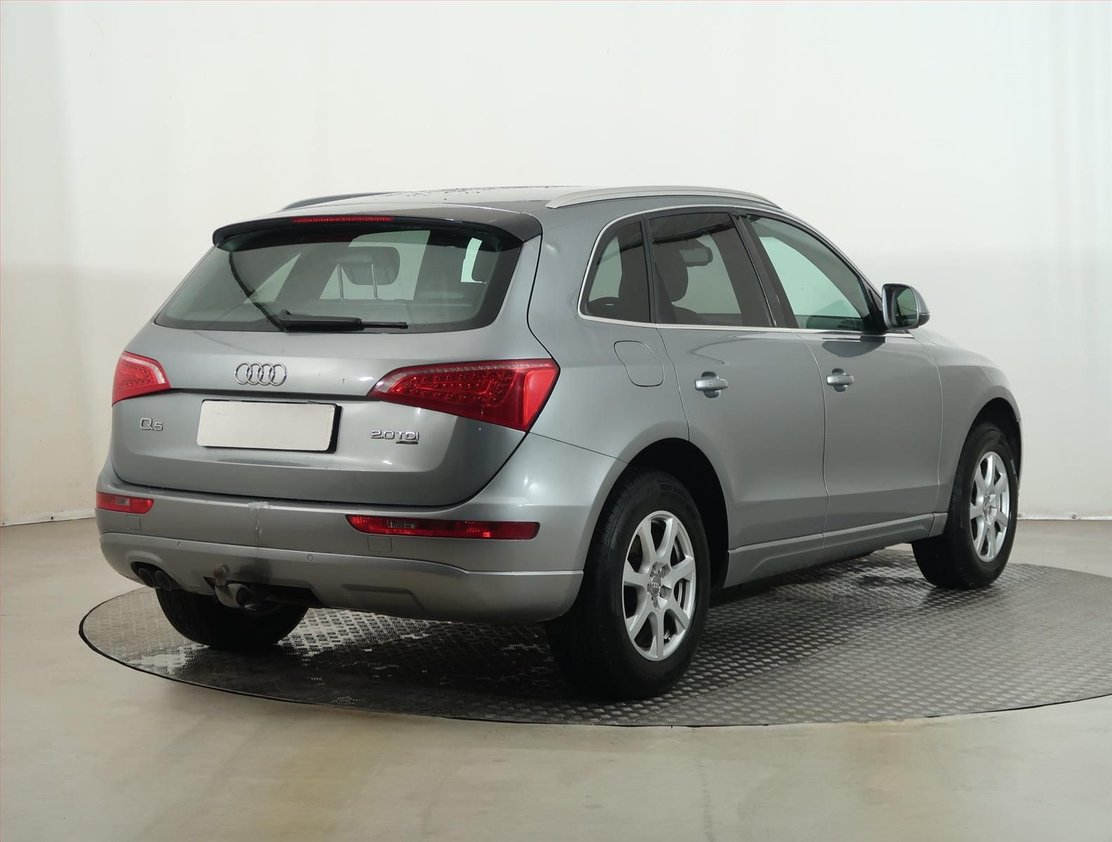 Audi Q5, 2.0 TDI, basis, 4X4, Automat - fotka 5