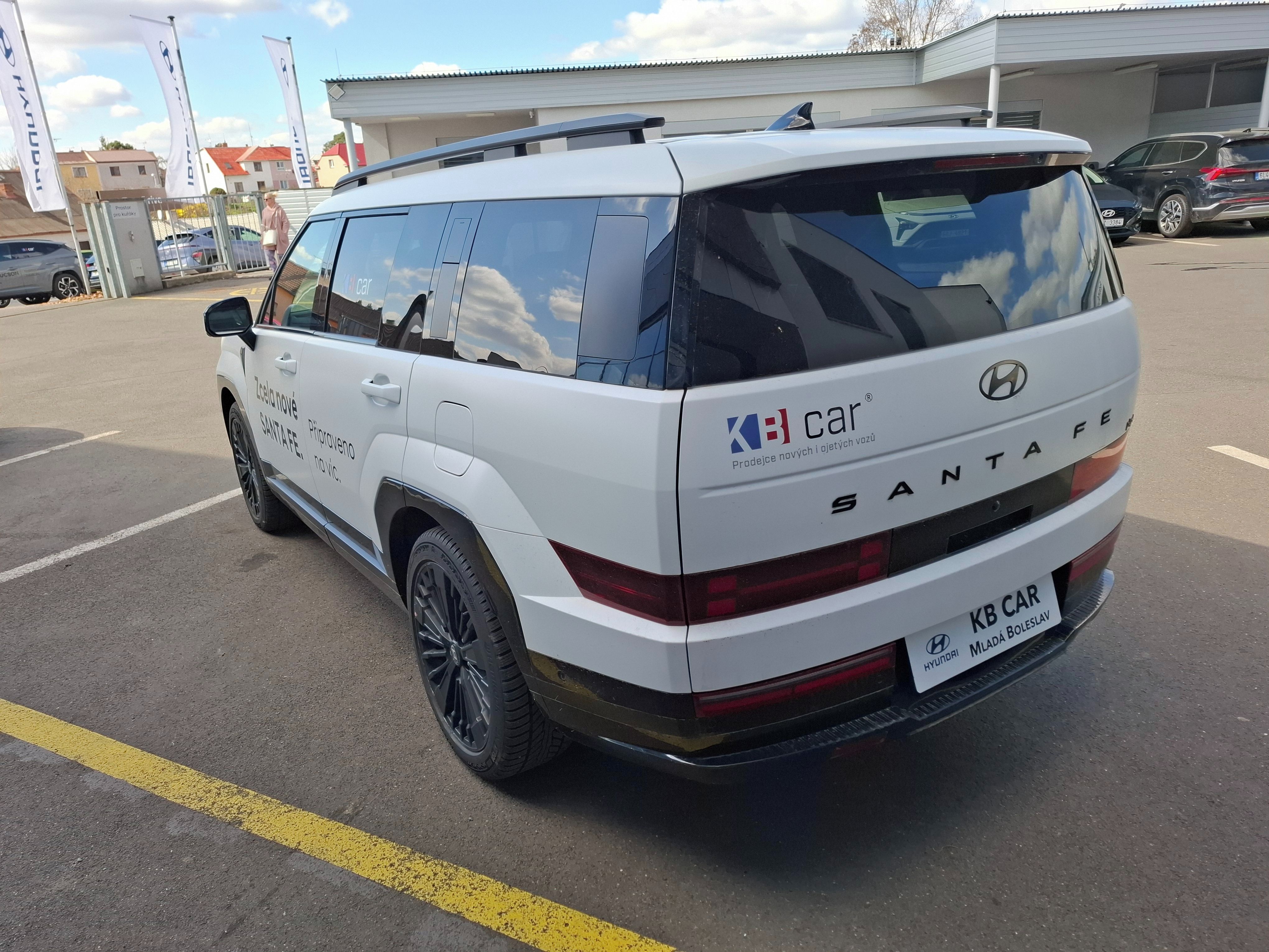 Hyundai Santa Fe, 1,6TGDI PHEV 212kW CALLIG 4X4 - fotka 4