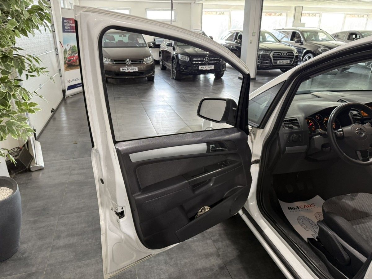 Opel Zafira, 1,6   i 85KW 7MÍST KLIMA ALU - fotka 6
