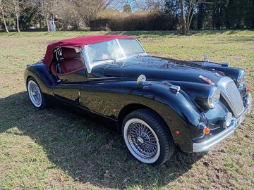 Jaguár XK120 replika