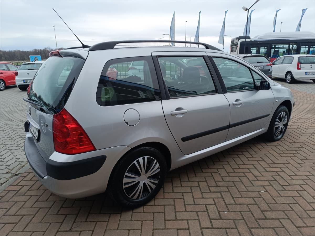 Peugeot 307, 1,4 i - fotka 5