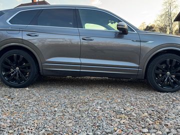 3.0TDI 210kw R-Line, DPH, ČR