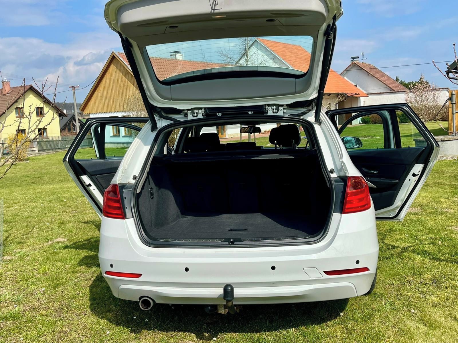 BMW Řada 3, 2015 BMW 320d - fotka 6