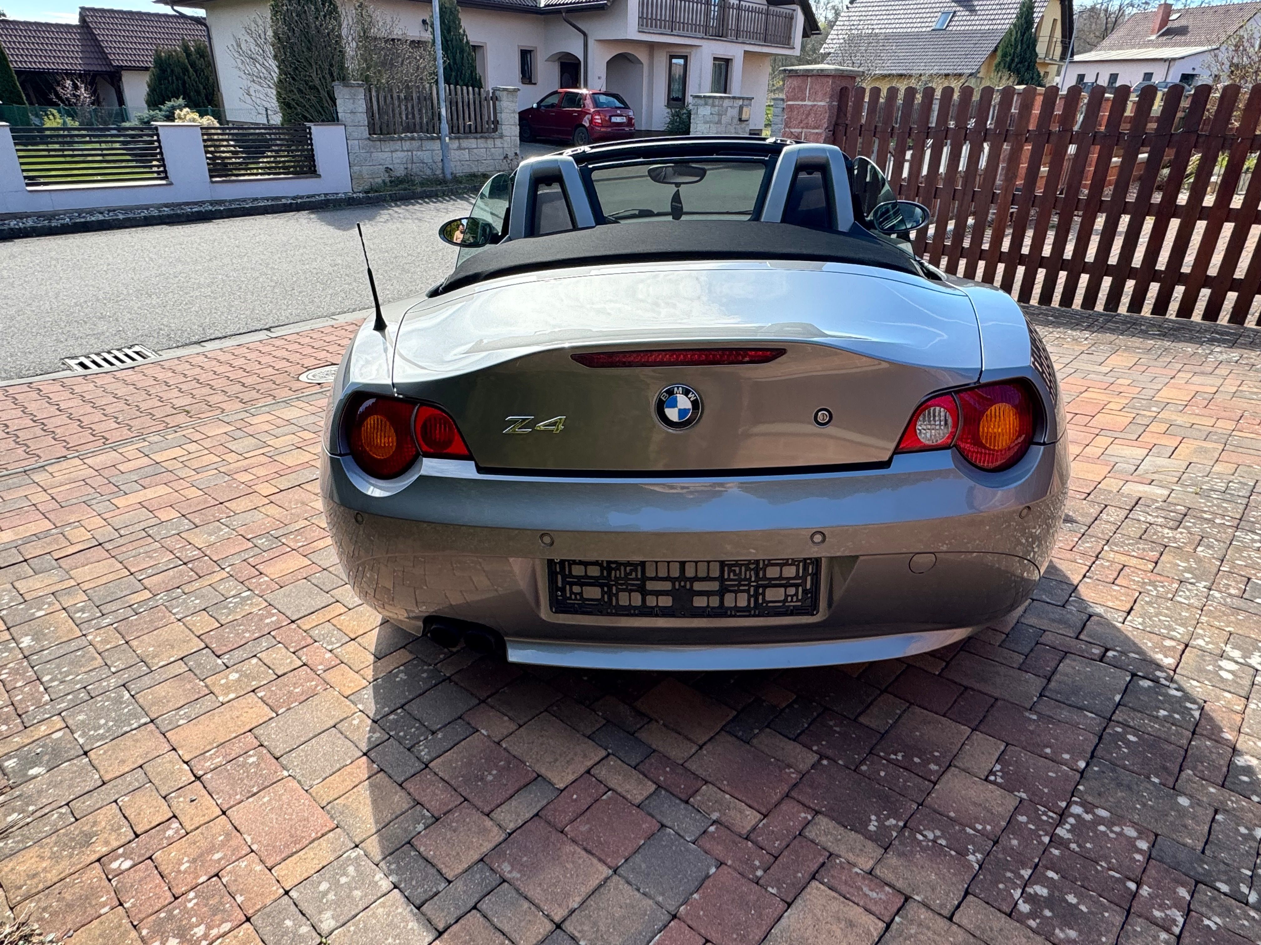 BMW Z4, 3.0i (170kw) manuál, dovoz DE - fotka 5