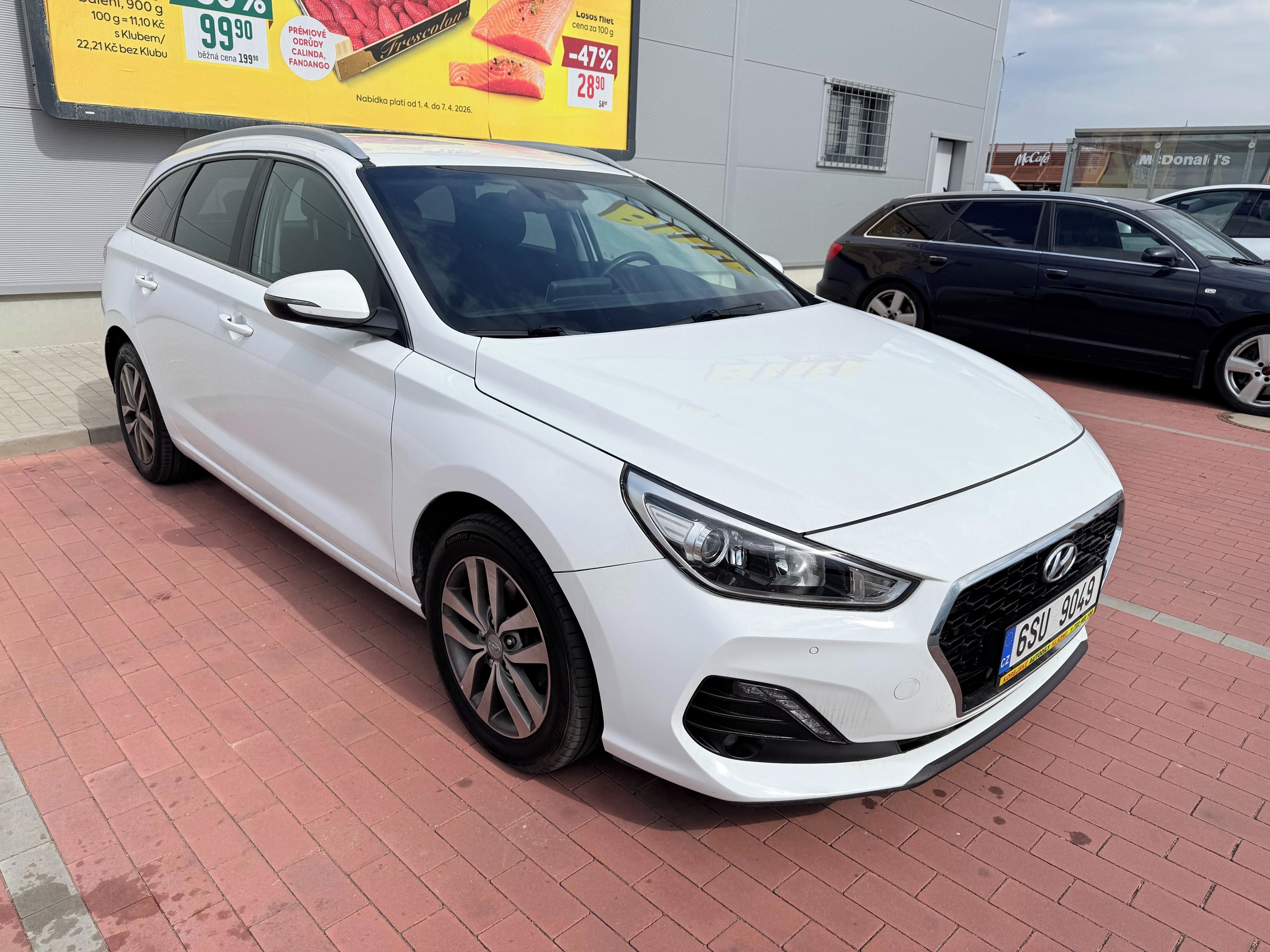 Hyundai i30, 1.6 CRDi AUTOMAT - fotka 2
