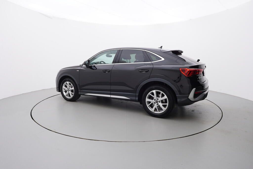 Audi Q3, S line 2.0 TDI 110 kW - fotka 3