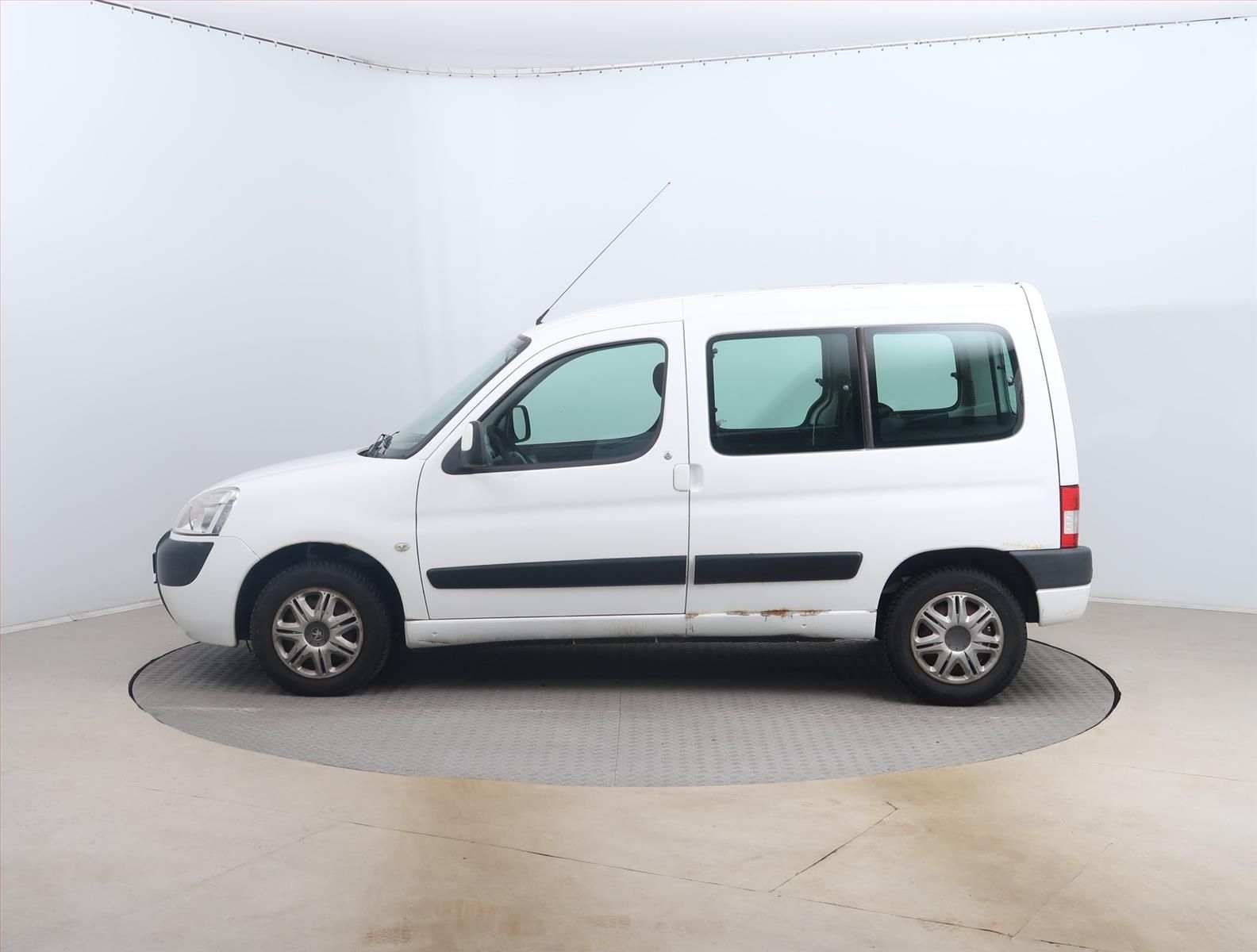 Peugeot Partner, 1.6 HDi, 5Míst, Klima, 1Maj - fotka 3