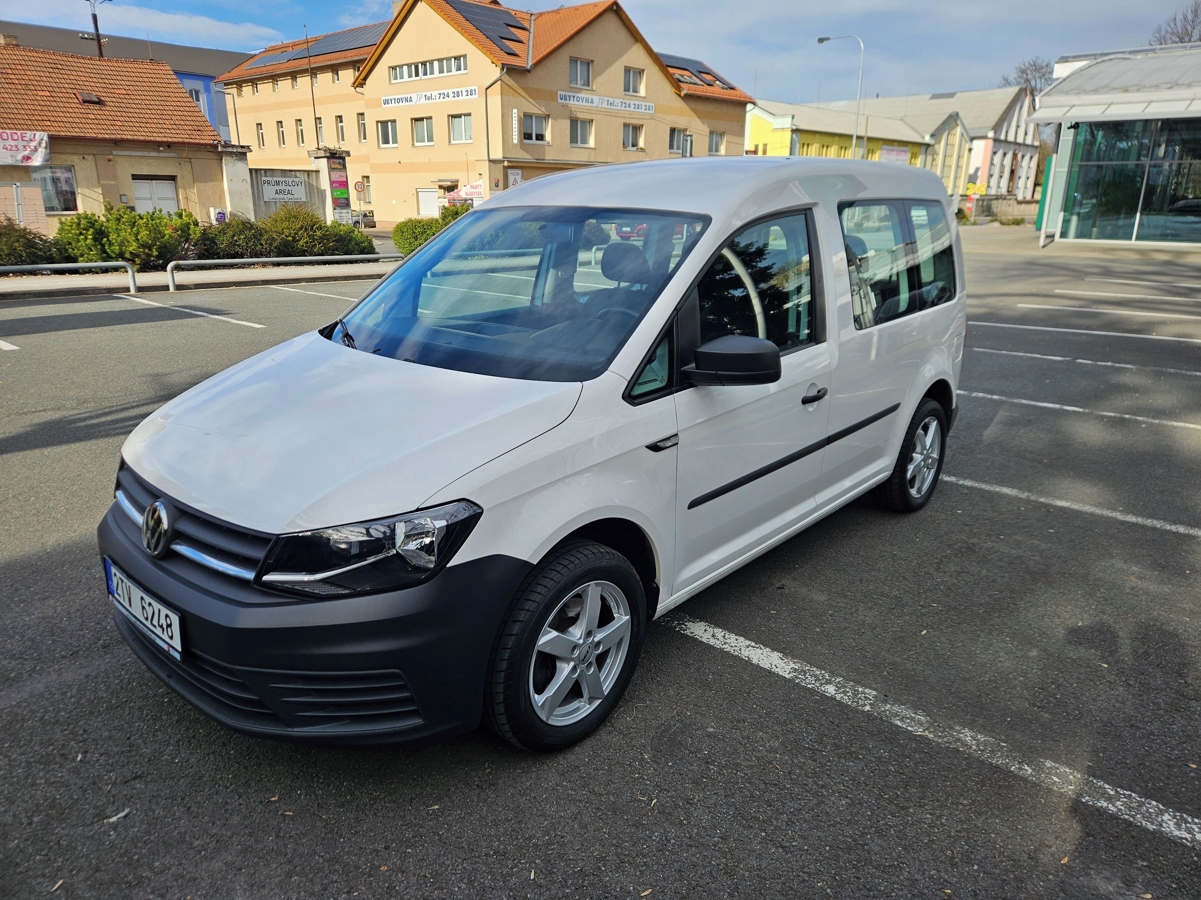 Volkswagen Caddy - fotka 4