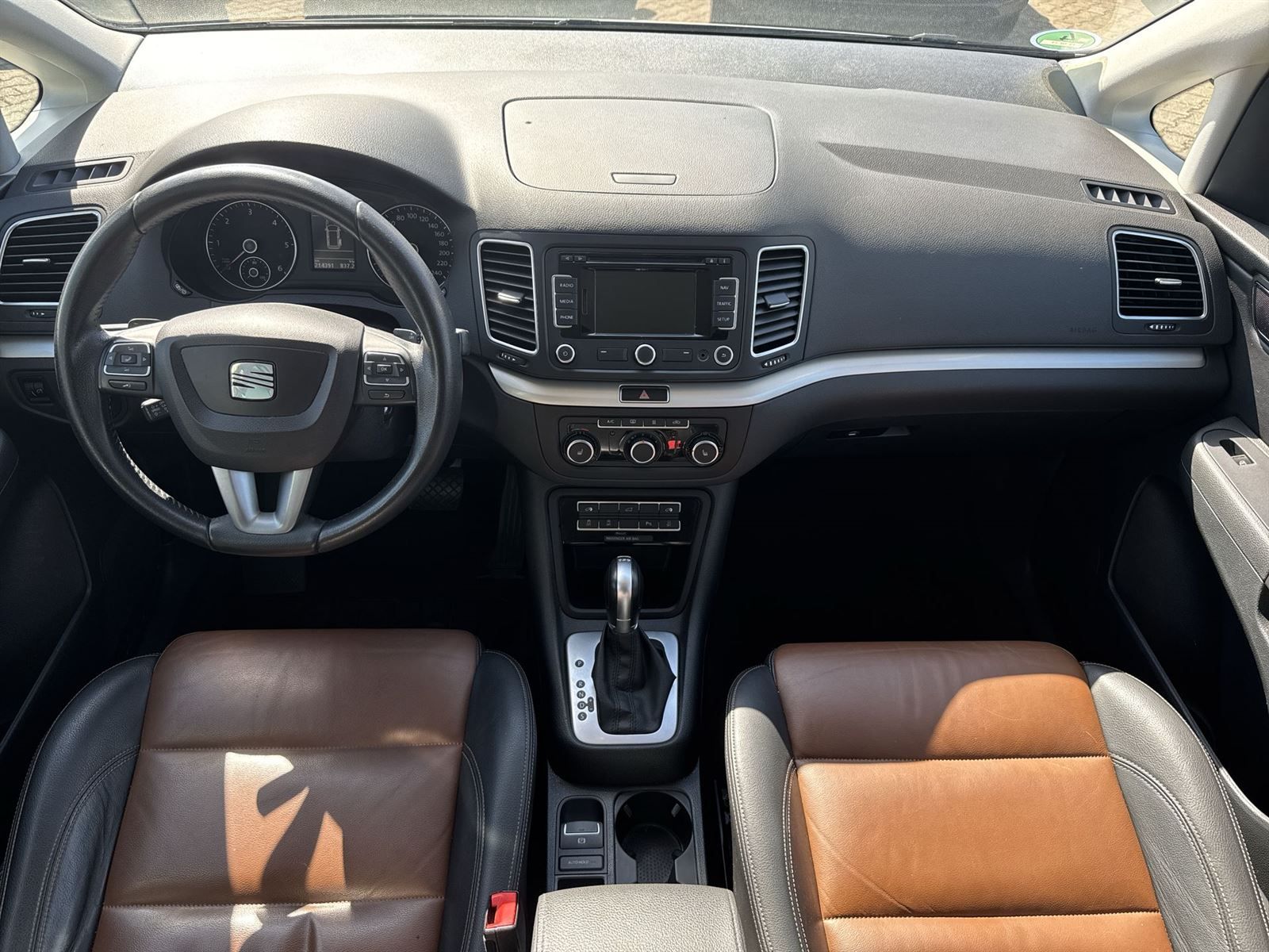 Seat Alhambra, 2.0 TDI DSG Style - fotka 5