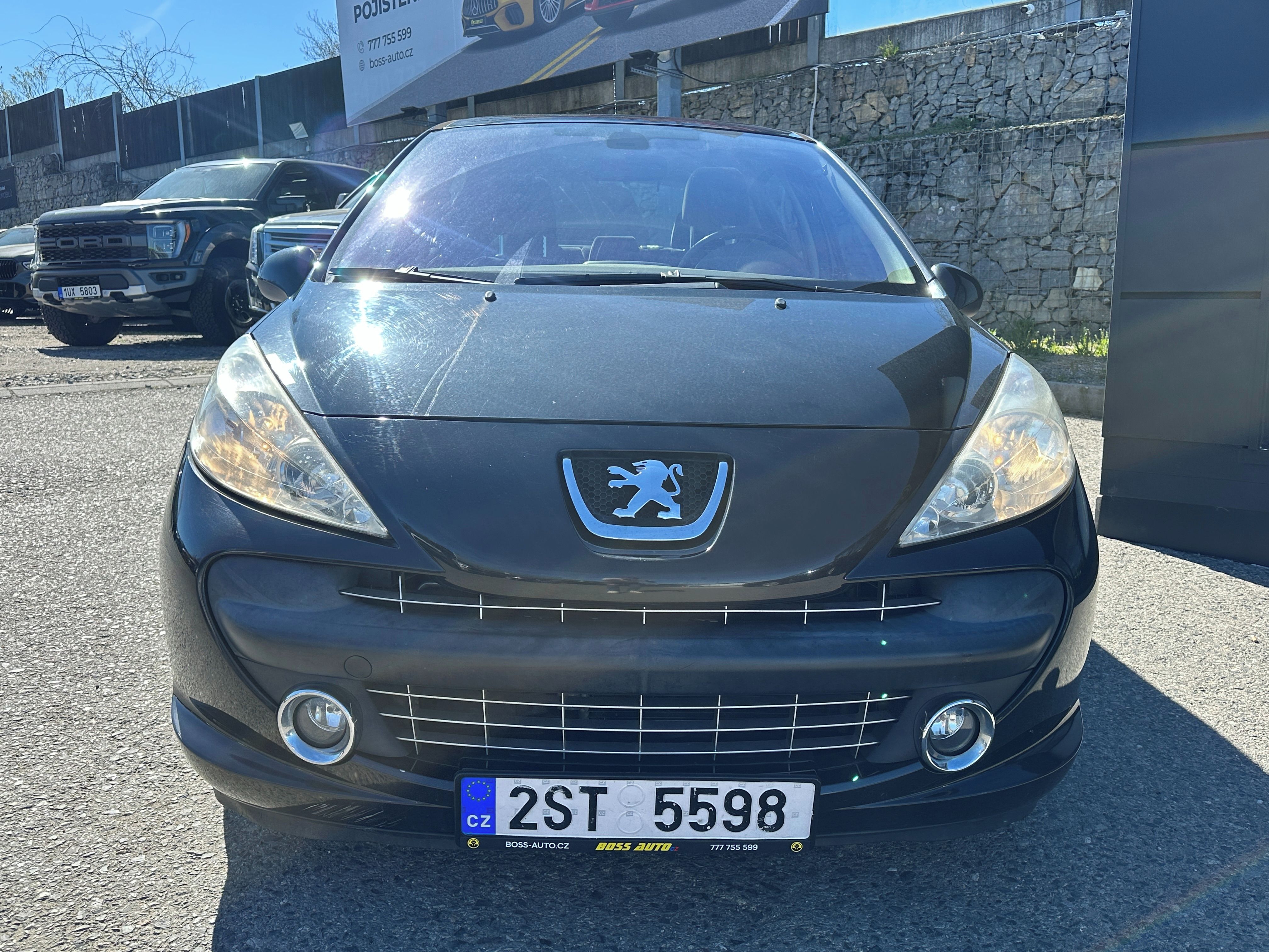 Peugeot 207 - fotka 2