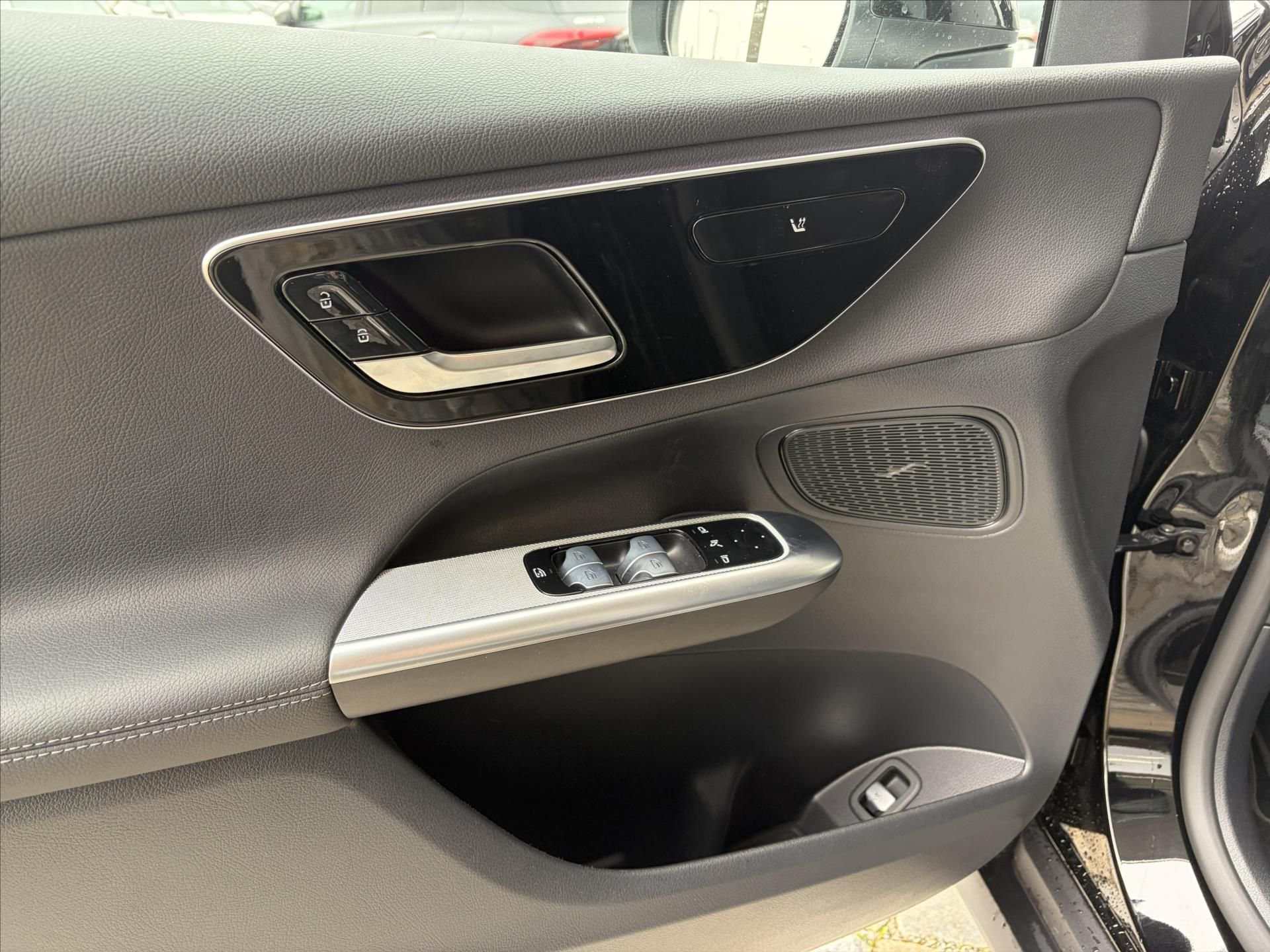 Mercedes-Benz GLC, GLC 300de 4MATIC - fotka 4