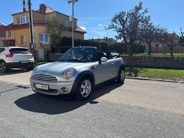 1.6 Benzín Kabriolet