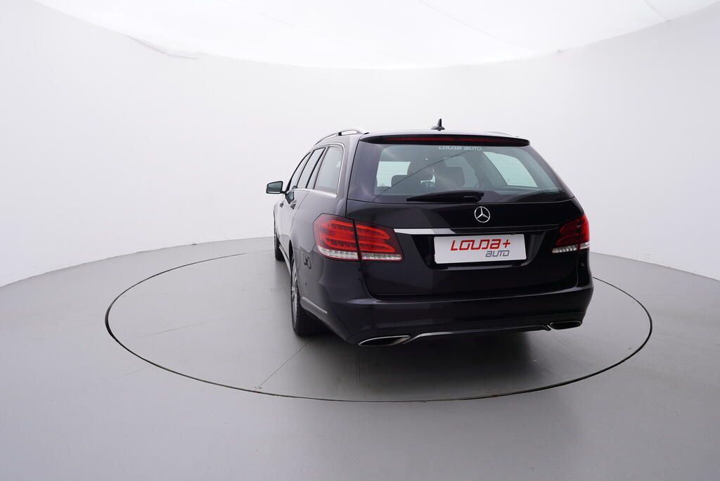 Mercedes-Benz Třídy E, 3.0 185 kW - fotka 4