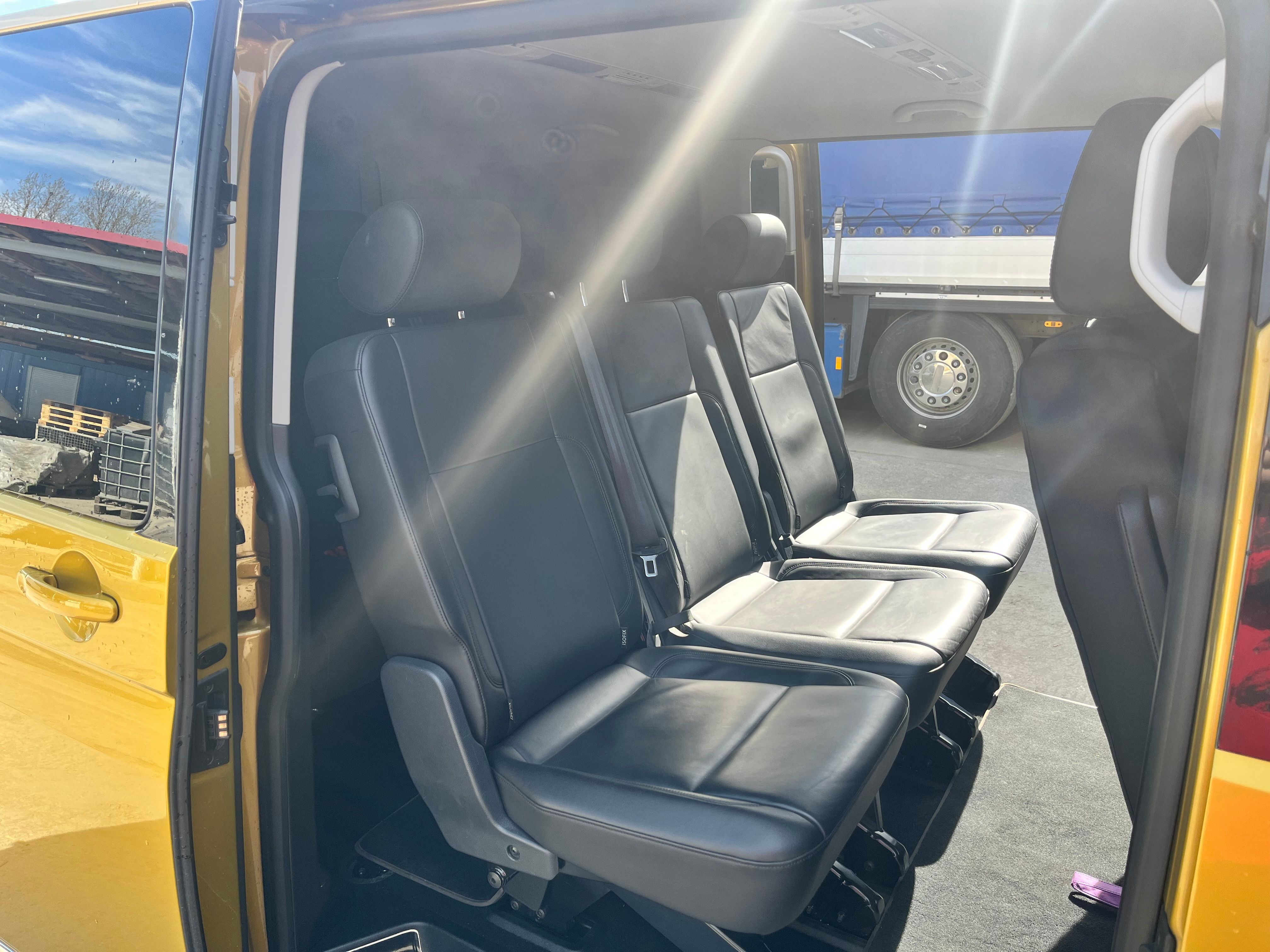 Volkswagen Caravelle, Highline - fotka 5