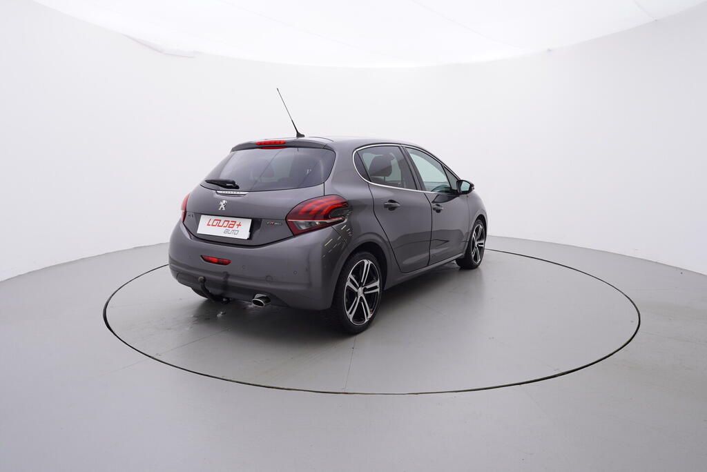 Peugeot 208, GT line 1.2 81 kW - fotka 5