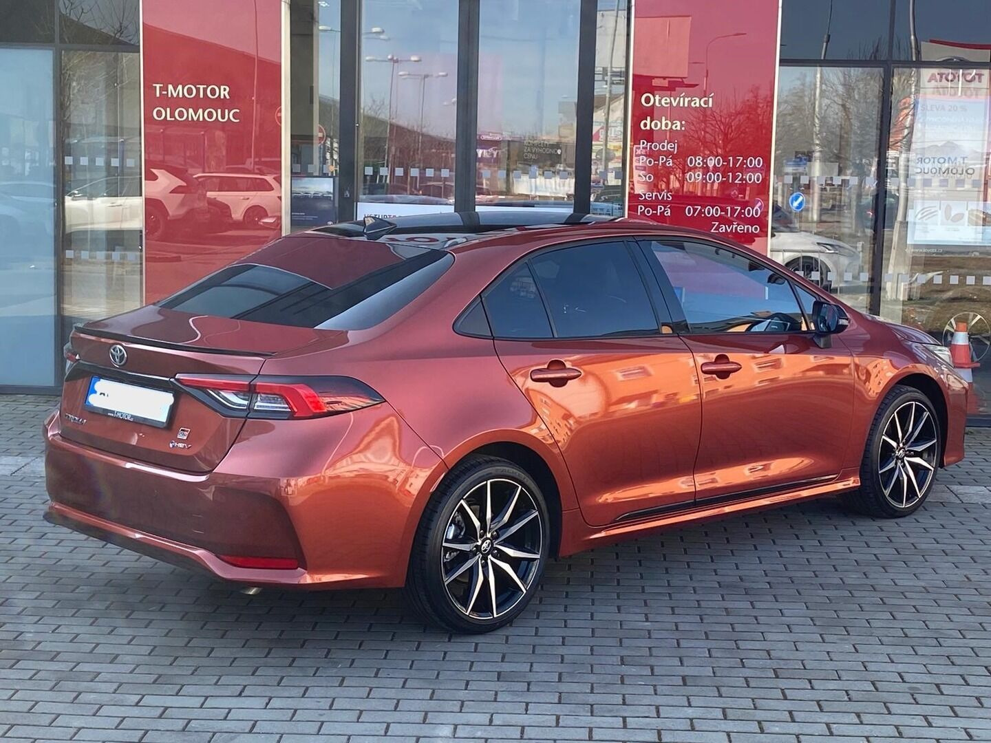 Toyota Corolla, 1,8 Hybrid GR Sport Odběr - fotka 3