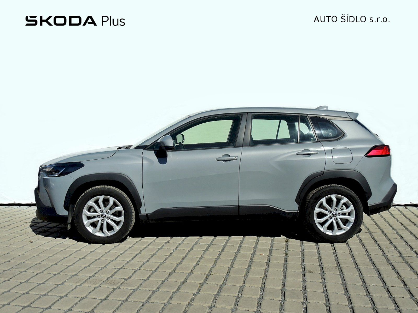 Toyota Corolla Cross, 2,0 Hybrid e-CVT 146 kW  Comfo - fotka 3