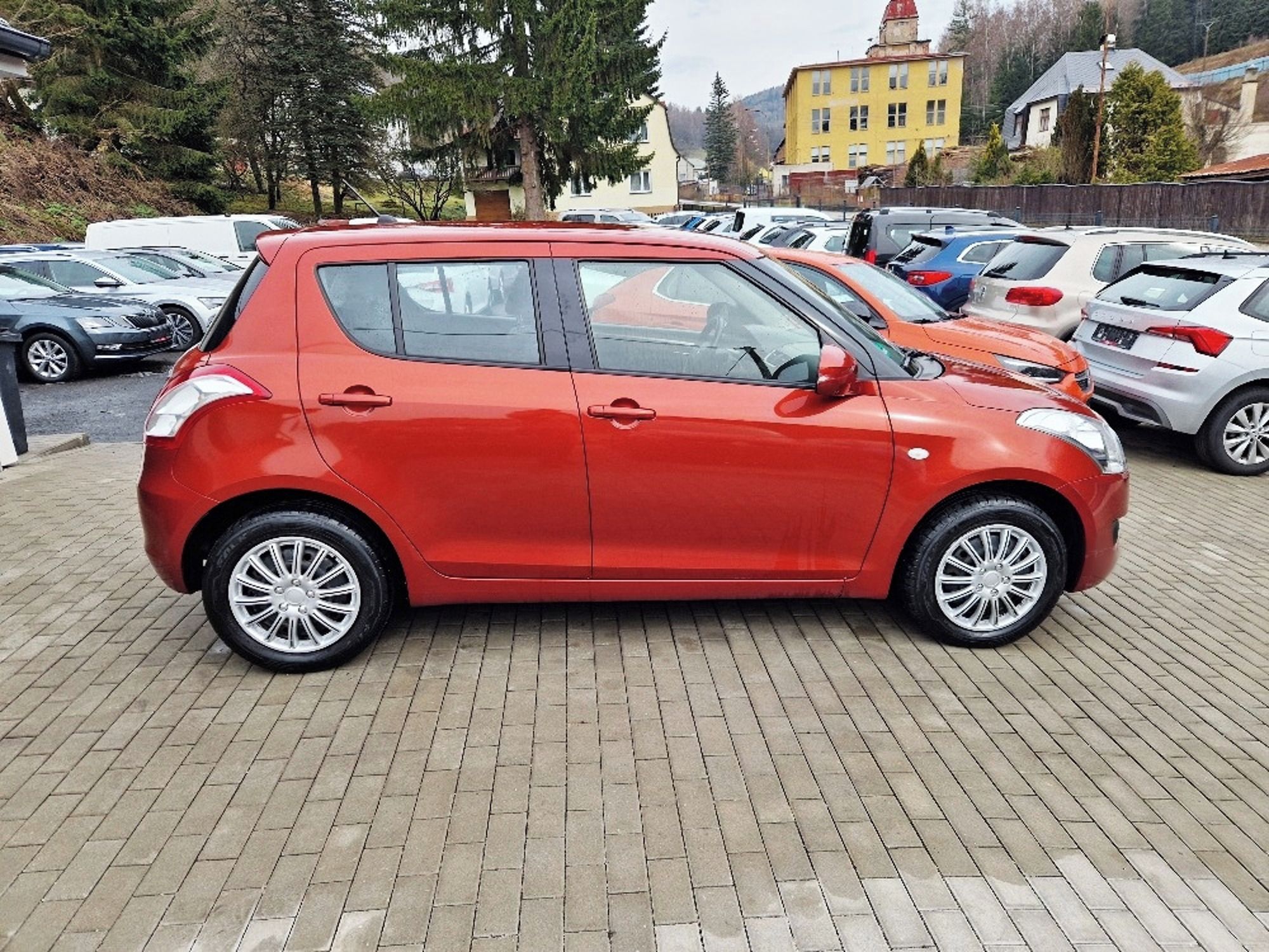 Suzuki Swift, 1.2i (69 kW), 4x4, plný servis - fotka 6