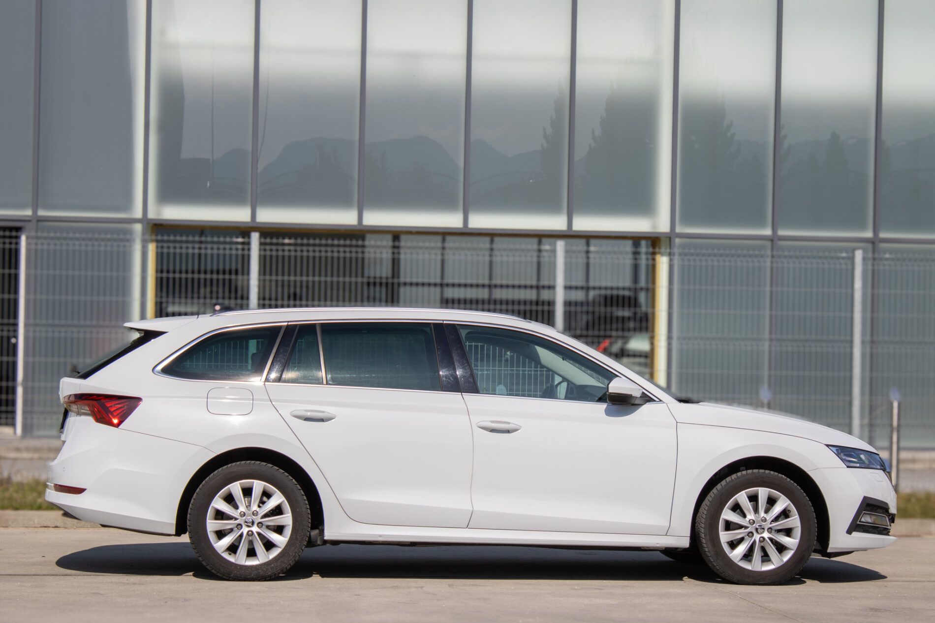 Škoda, Octavia Combi - fotka 4