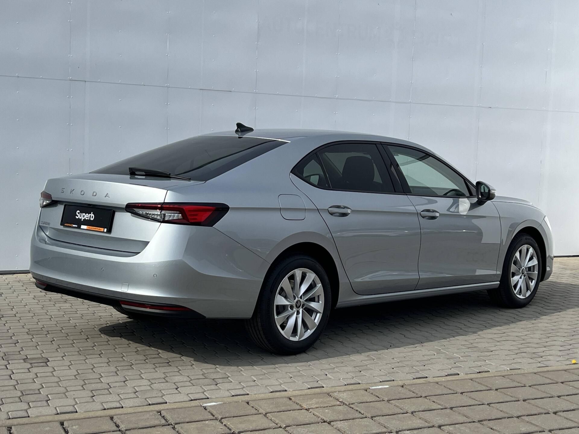 Škoda Superb, Selection 7DSG 2,0TDI - fotka 4
