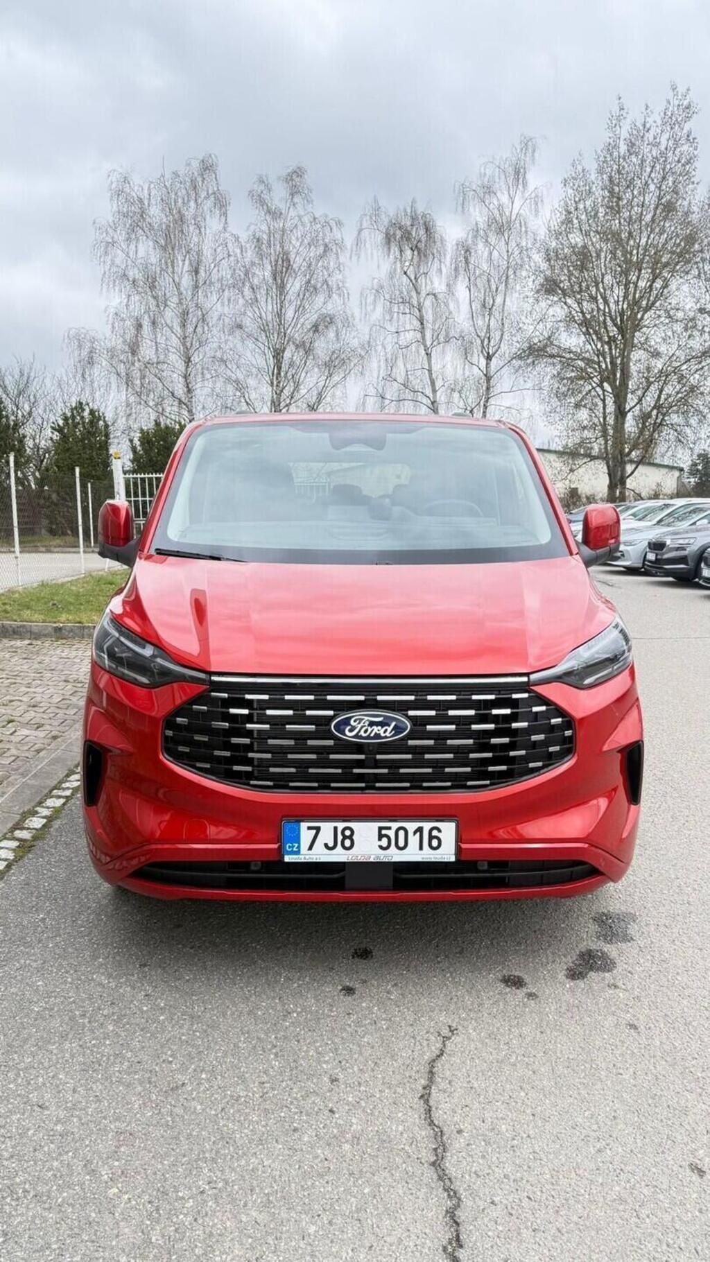 Ford Tourneo Custom, Tourneo Custom Titanium X, 2,0 - fotka 2