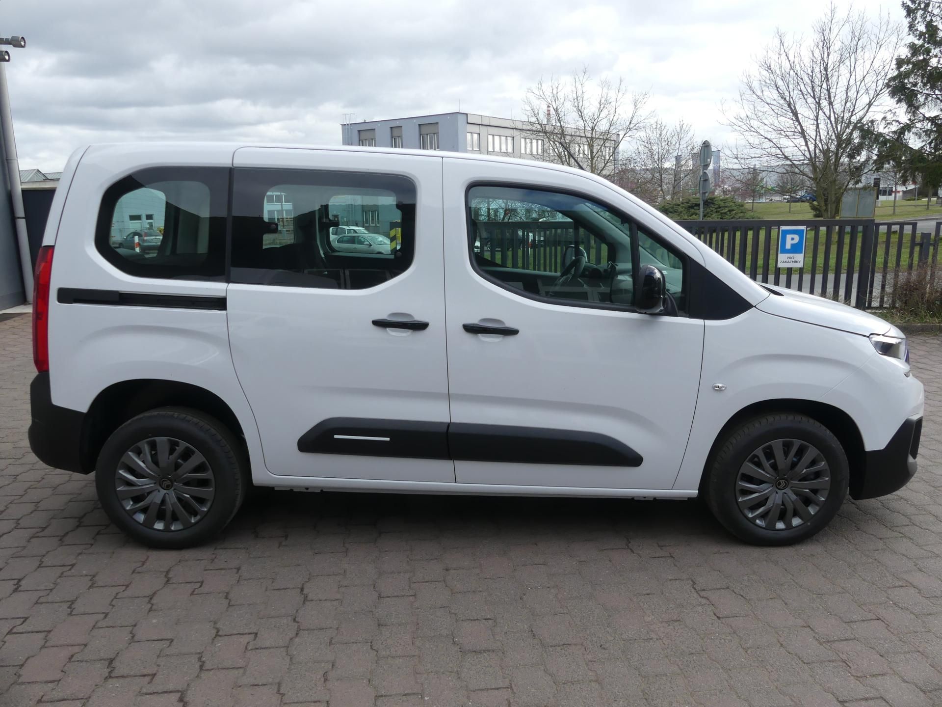 Citroën Berlingo, PLUS PROFI Petrol 110k Manual - fotka 4