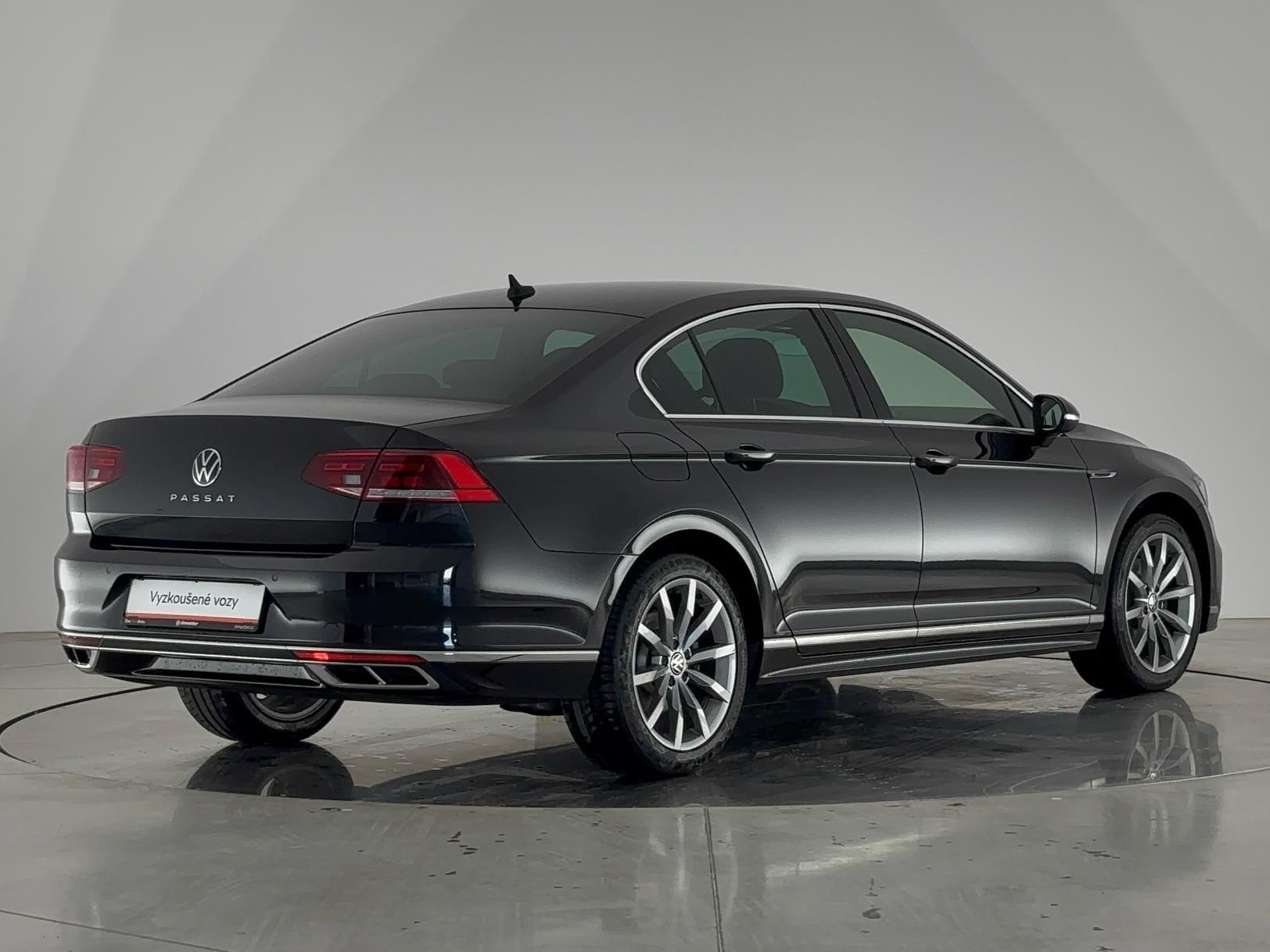 Volkswagen Passat, 2.0 TDI / 110 kW R-LINE DSG - fotka 2