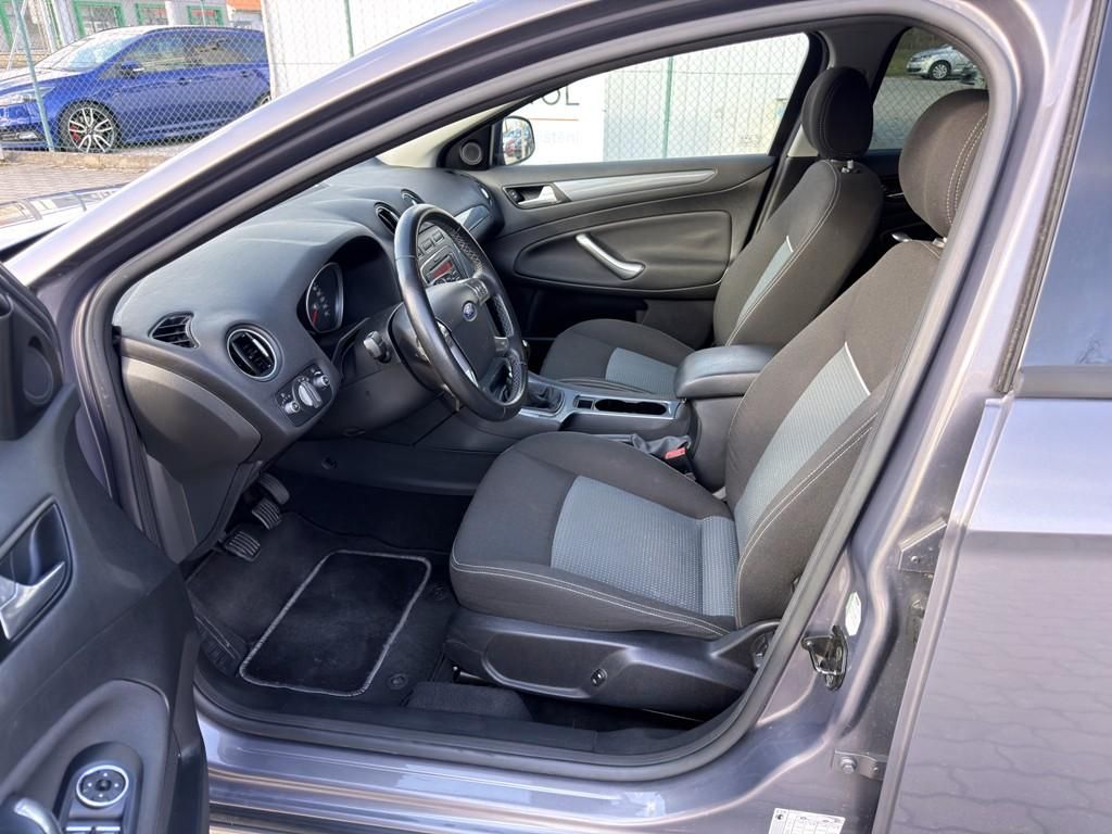 Ford Mondeo, 1.6i 118 kW serviska - fotka 6