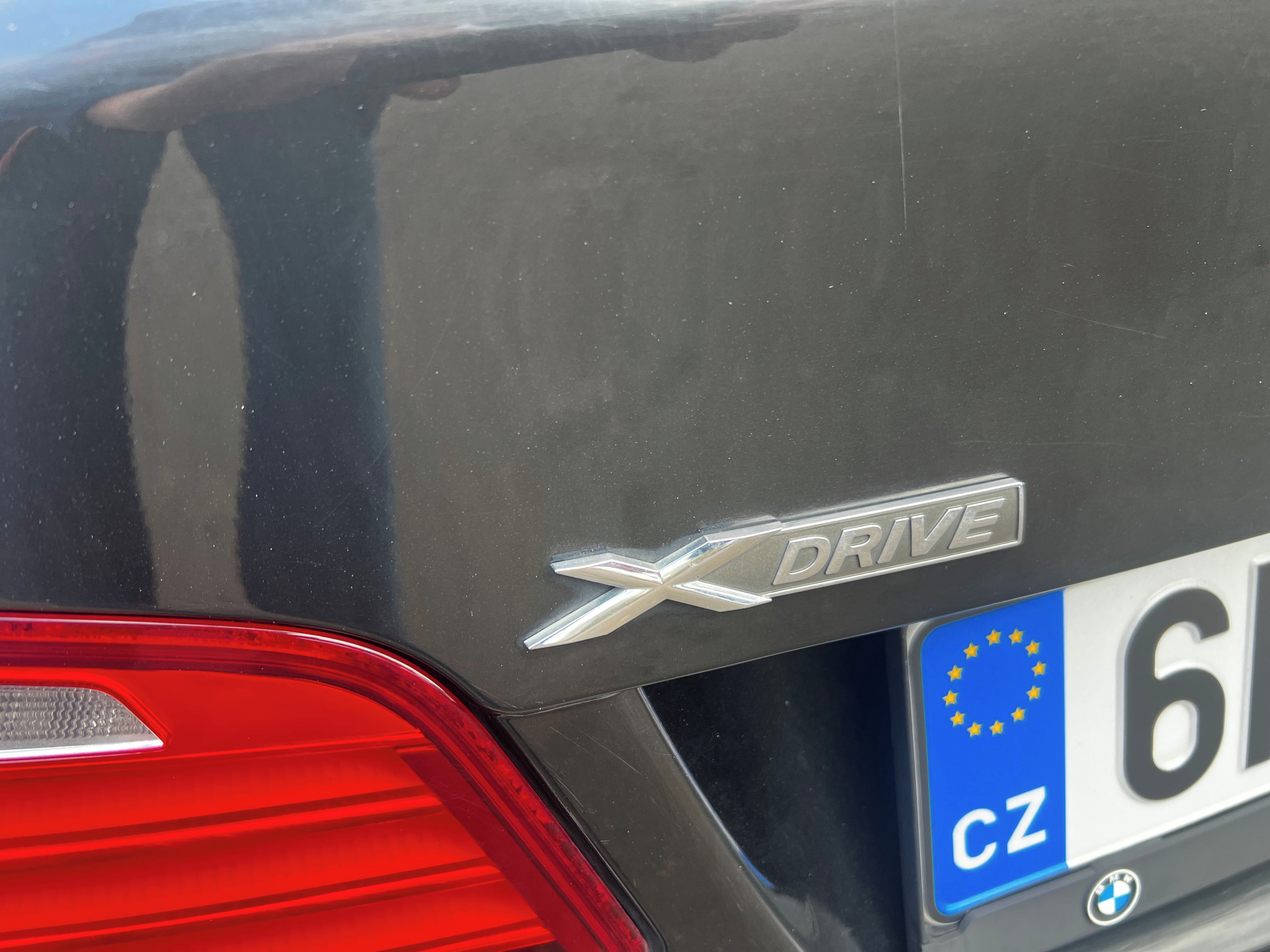 BMW Řada 5, 525 Xd, 160 Kw, pěkný stav - fotka 6
