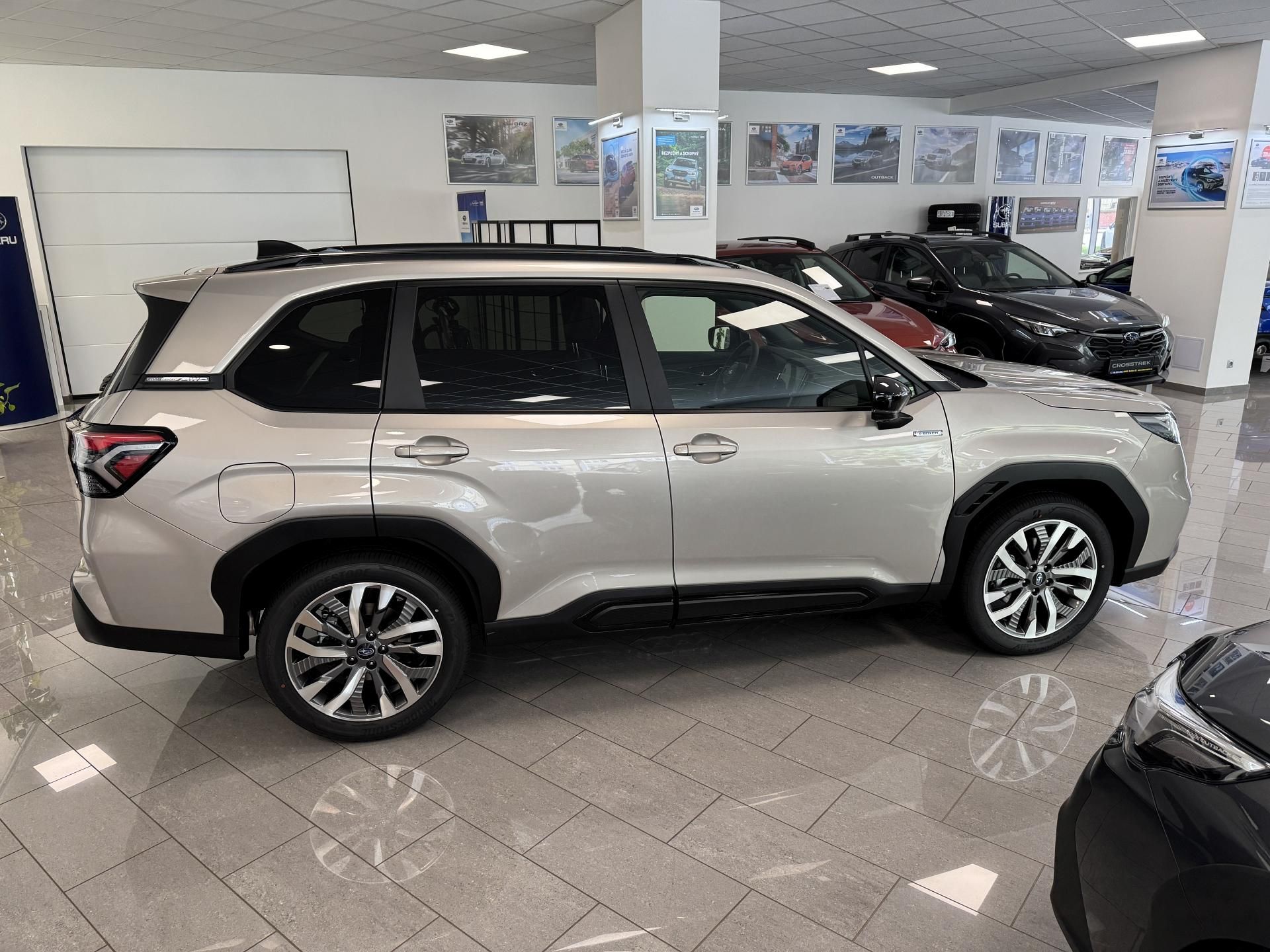 Subaru Forester, Touring Lineartronic - fotka 6