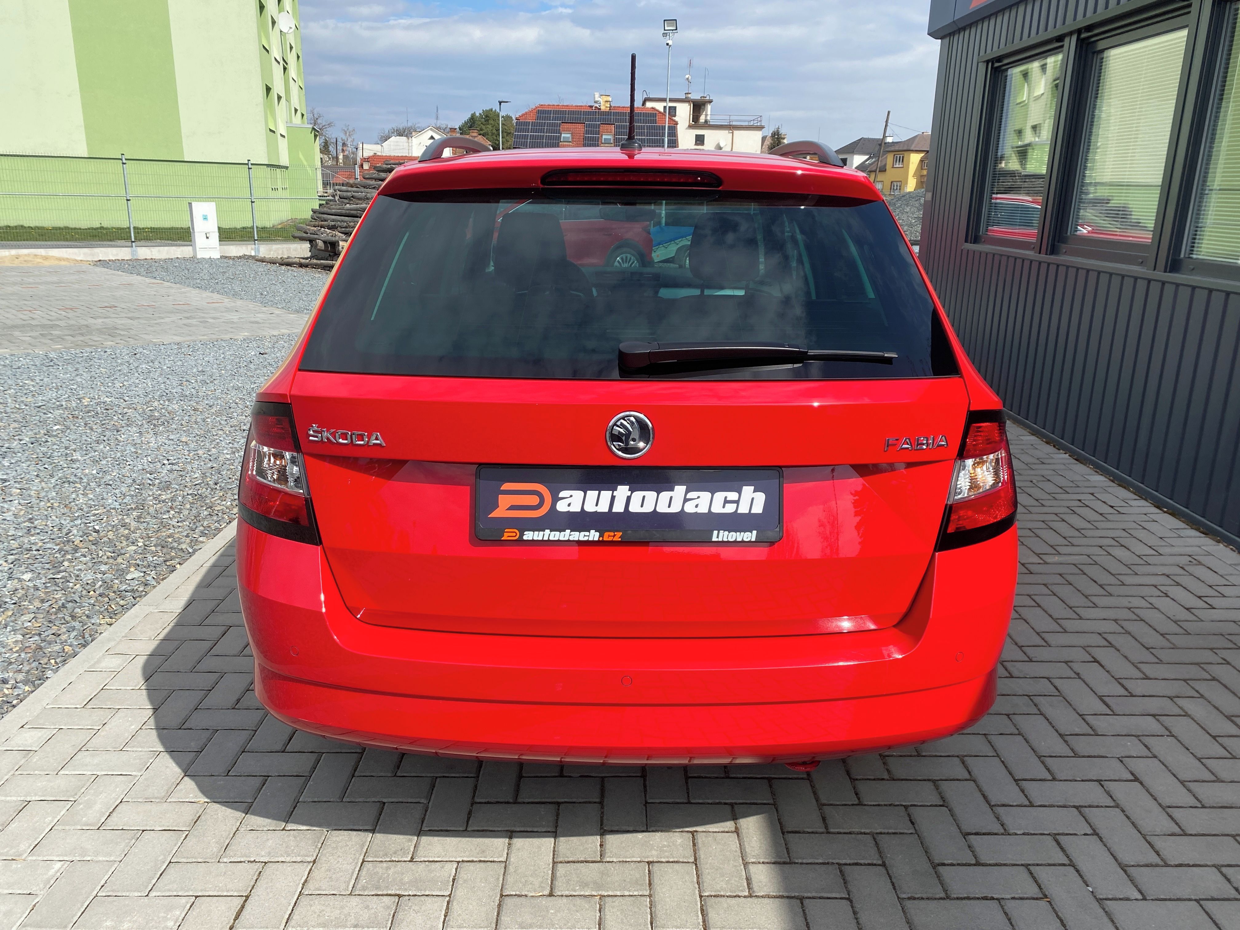 Škoda Fabia, 1.2TSI 66kW-1xMAJ.-LED-EDITION - fotka 4