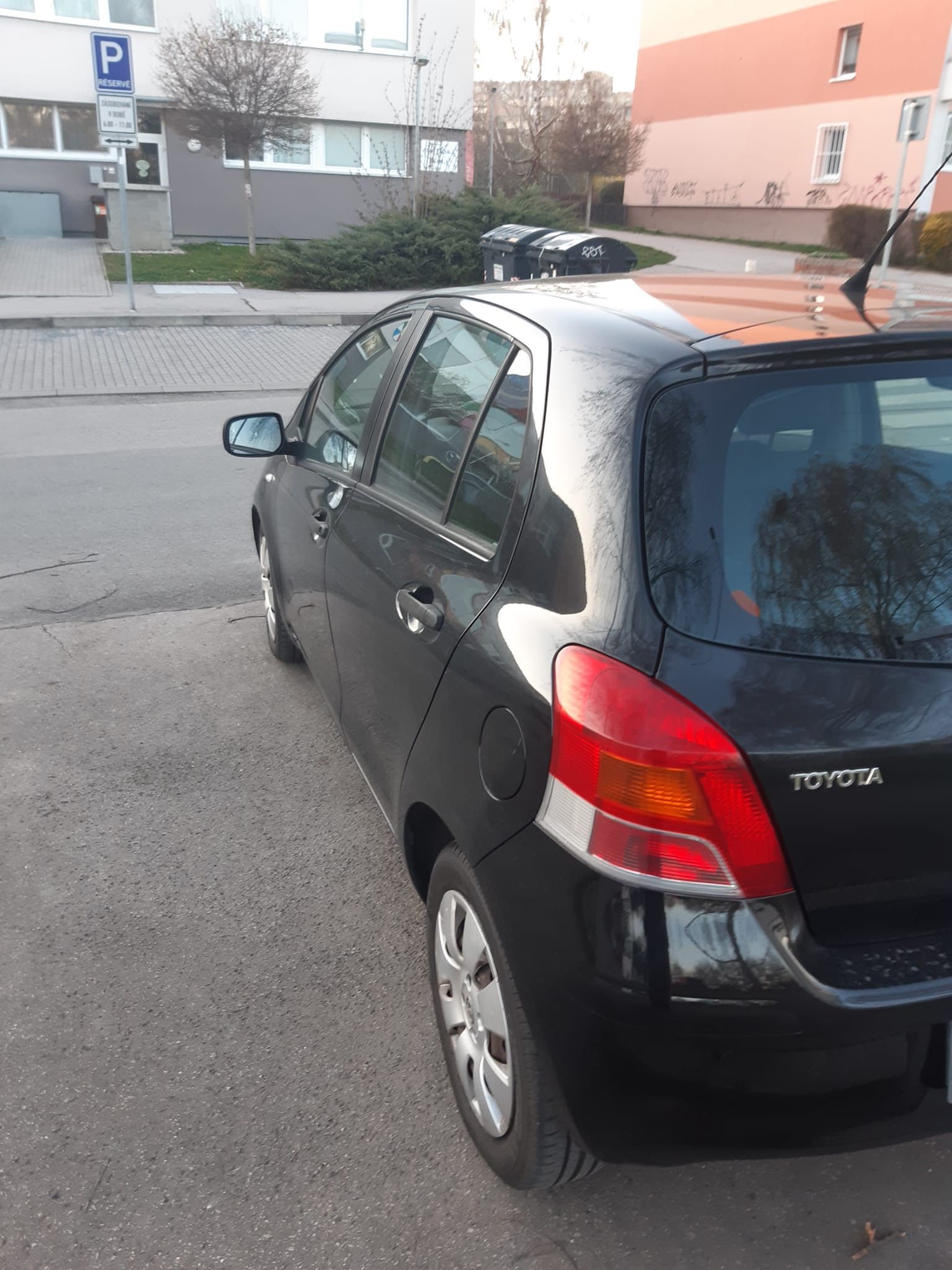 Toyota Yaris, 1,33-DUAL, 6-St, Stop-Start, - fotka 4