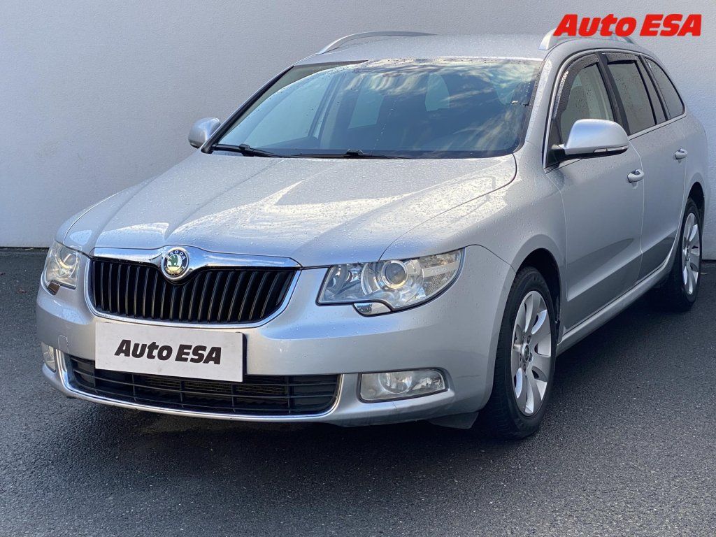 Škoda Superb, 2.0TDi 4x4,Ambition,xenon - fotka 3